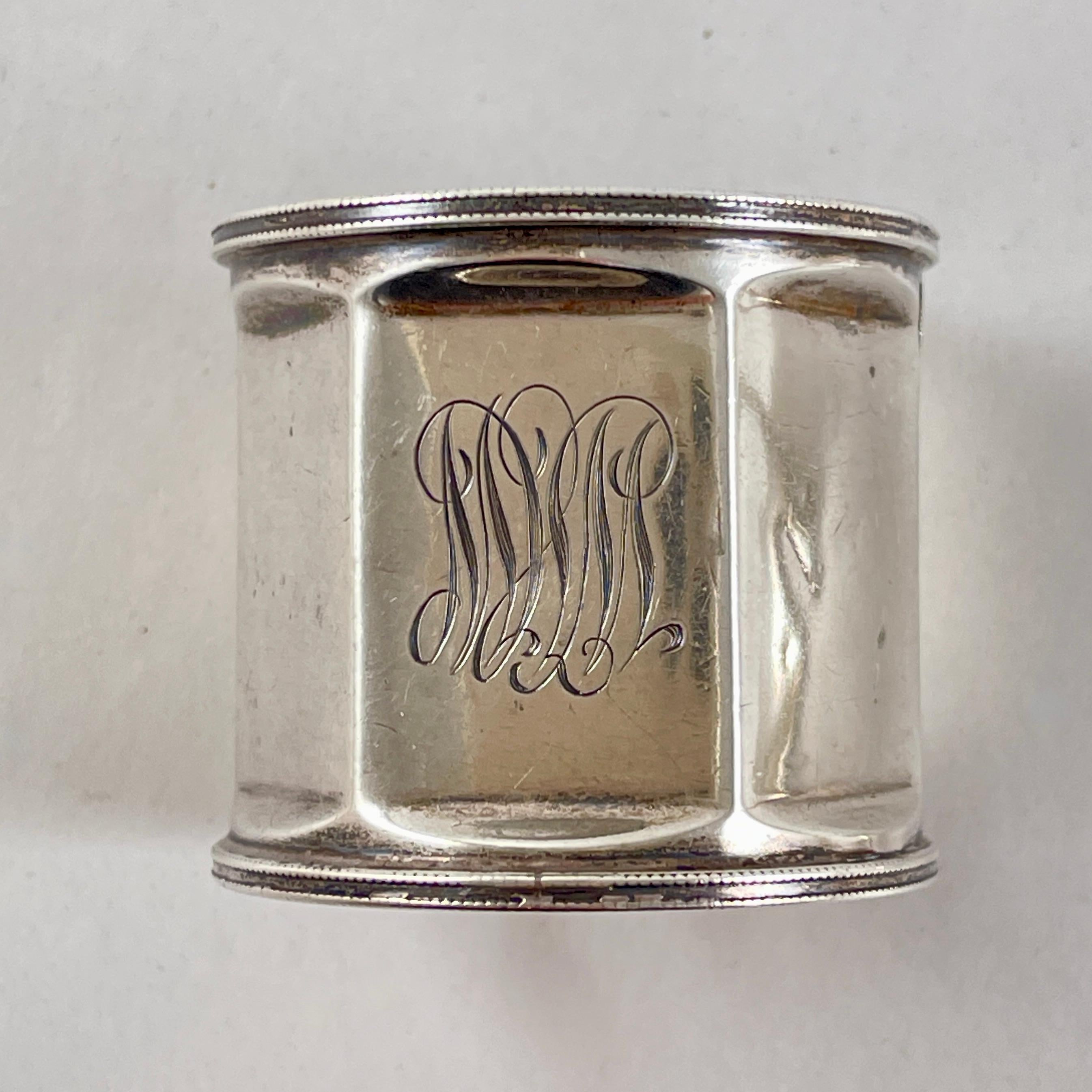 Argent sterling Estate Sterling Silver Wide Band Napkin Rings, set mixte de quatre en vente