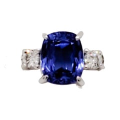 Estate Tanzanite and Diamond Ring in Platinum Estate Tanzanite and Diamond Ring in Platinum