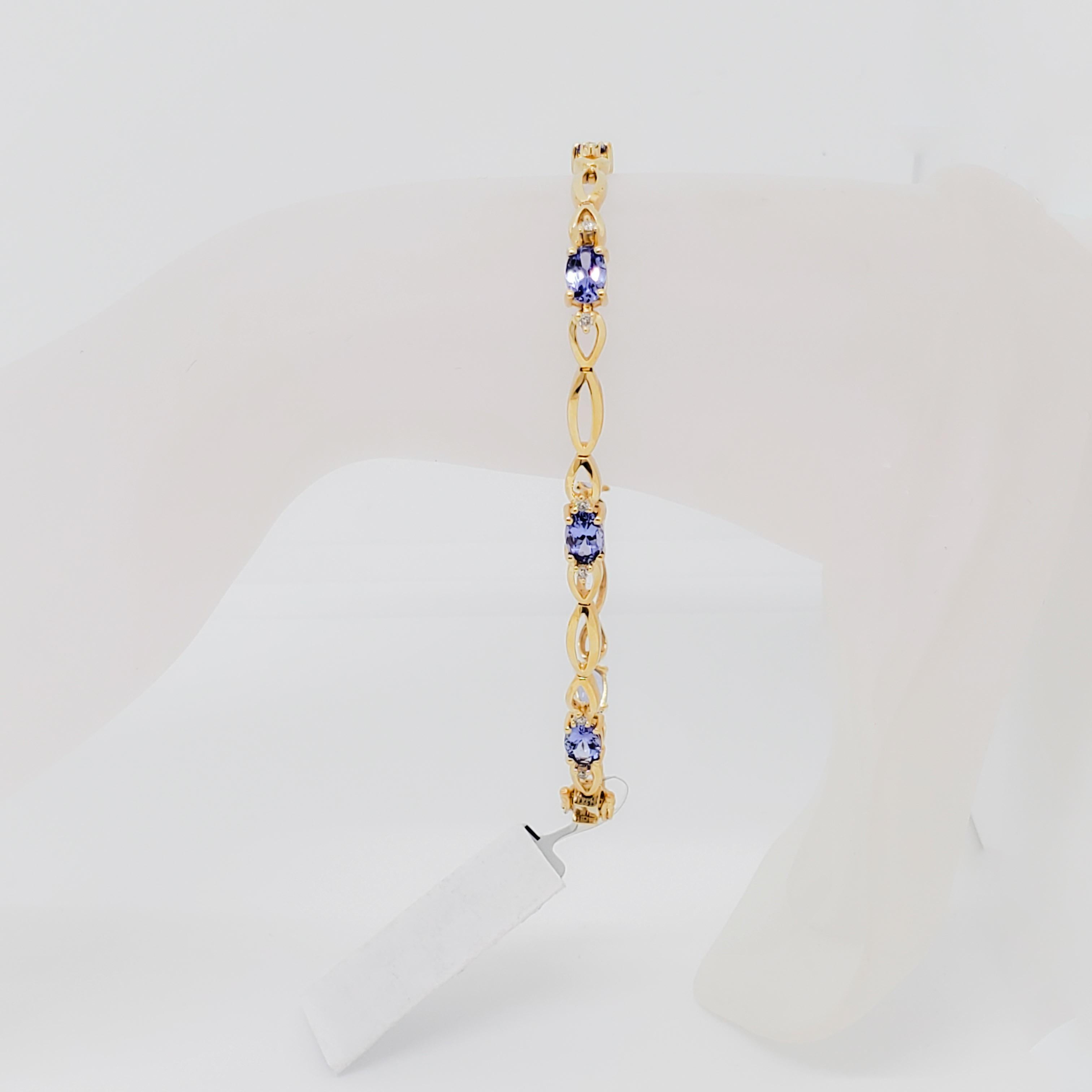 Tanzanite and White Diamond Bracelet in 14k Yellow Gold For Sale 1