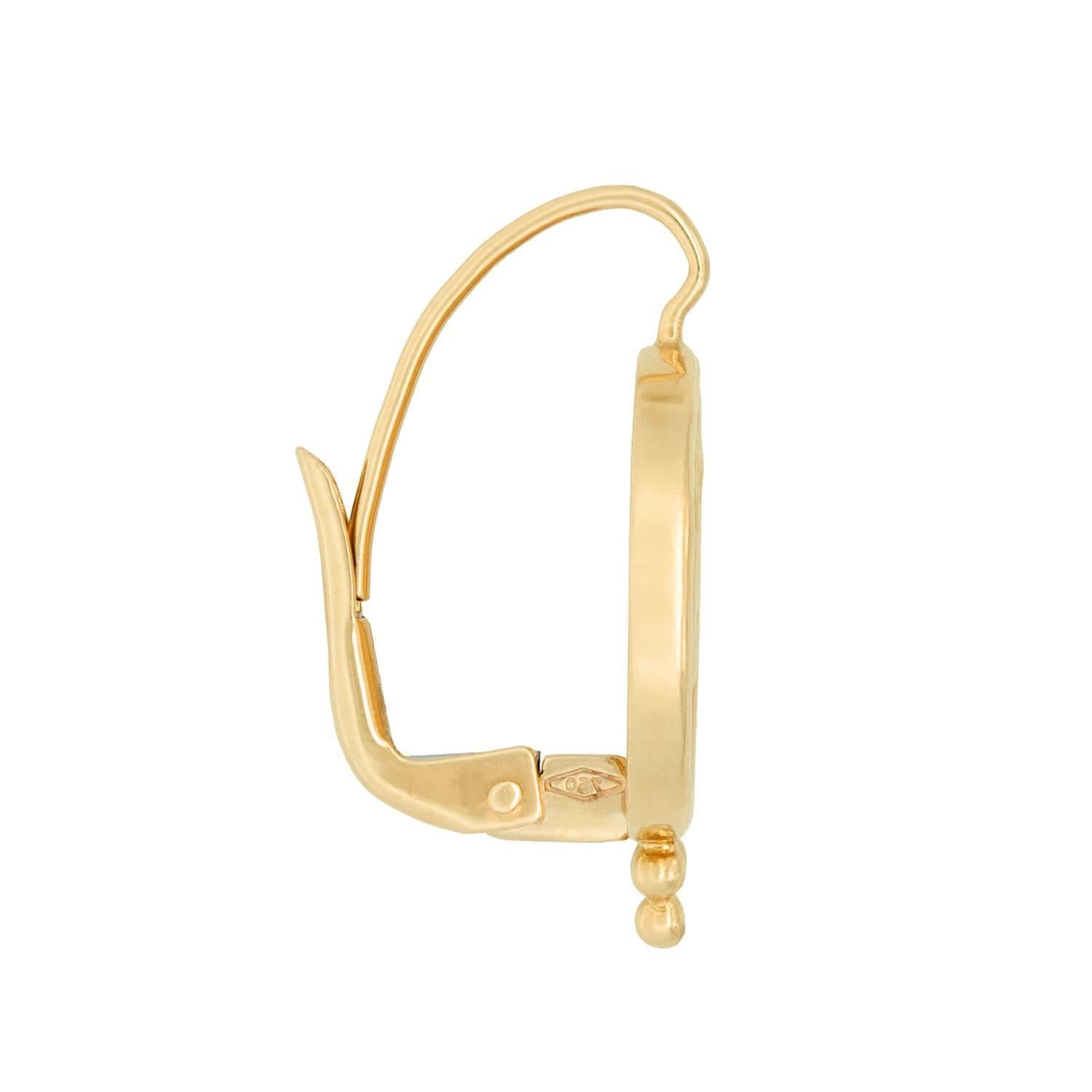 Founded in 1986, Temple St. Clair Fine Jewelry was founded in Florence, Italy by designer Temple St. Clair Carr. Her first collection was debuted exclusively at Barneys New York and has since expanded to luxury retailers throughout North America,