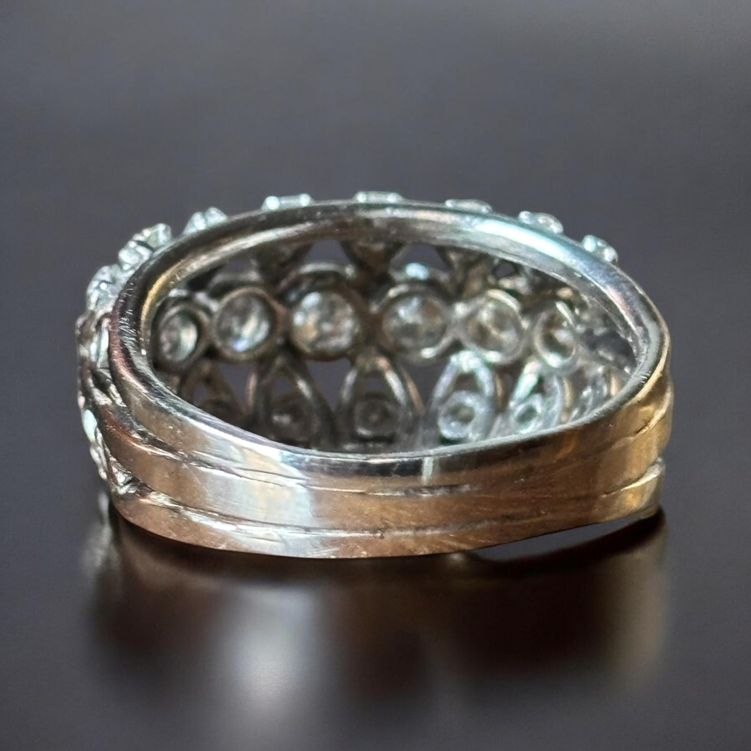 Anello a fascia con tre file di diamanti. Ca. 1950´s in vendita 3