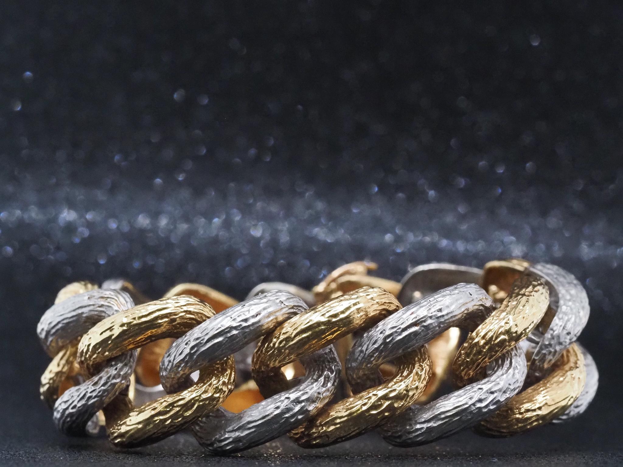 Bracelet à maillons martelés bicolores 18 carats Tiffany & Co., VHK#1002 Bon état - En vente à Hicksville, NY