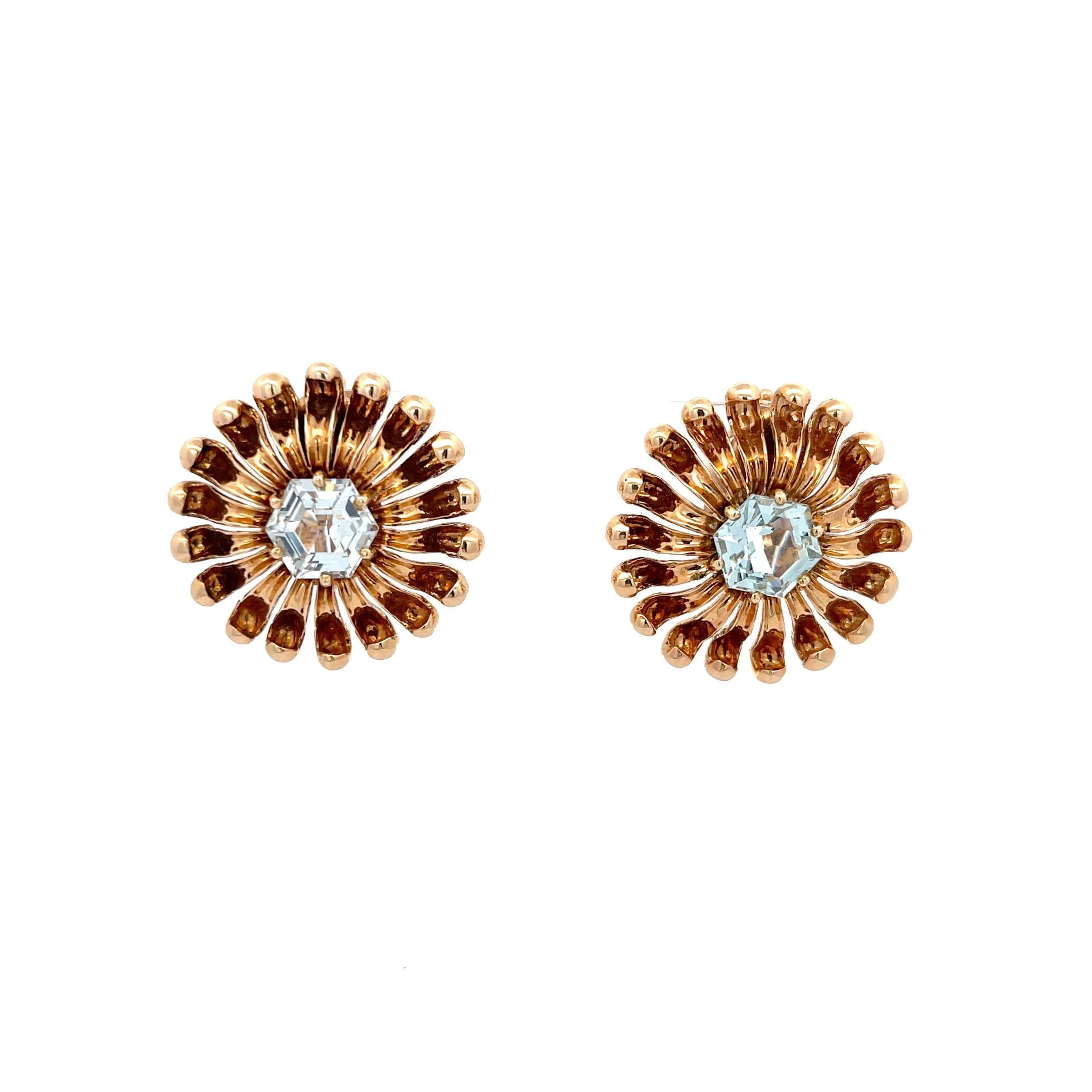 Estate Tiffany & Co. Aquamarine Vintage Earrings in 14K Yellow Gold In Excellent Condition For Sale In Dallas, TX