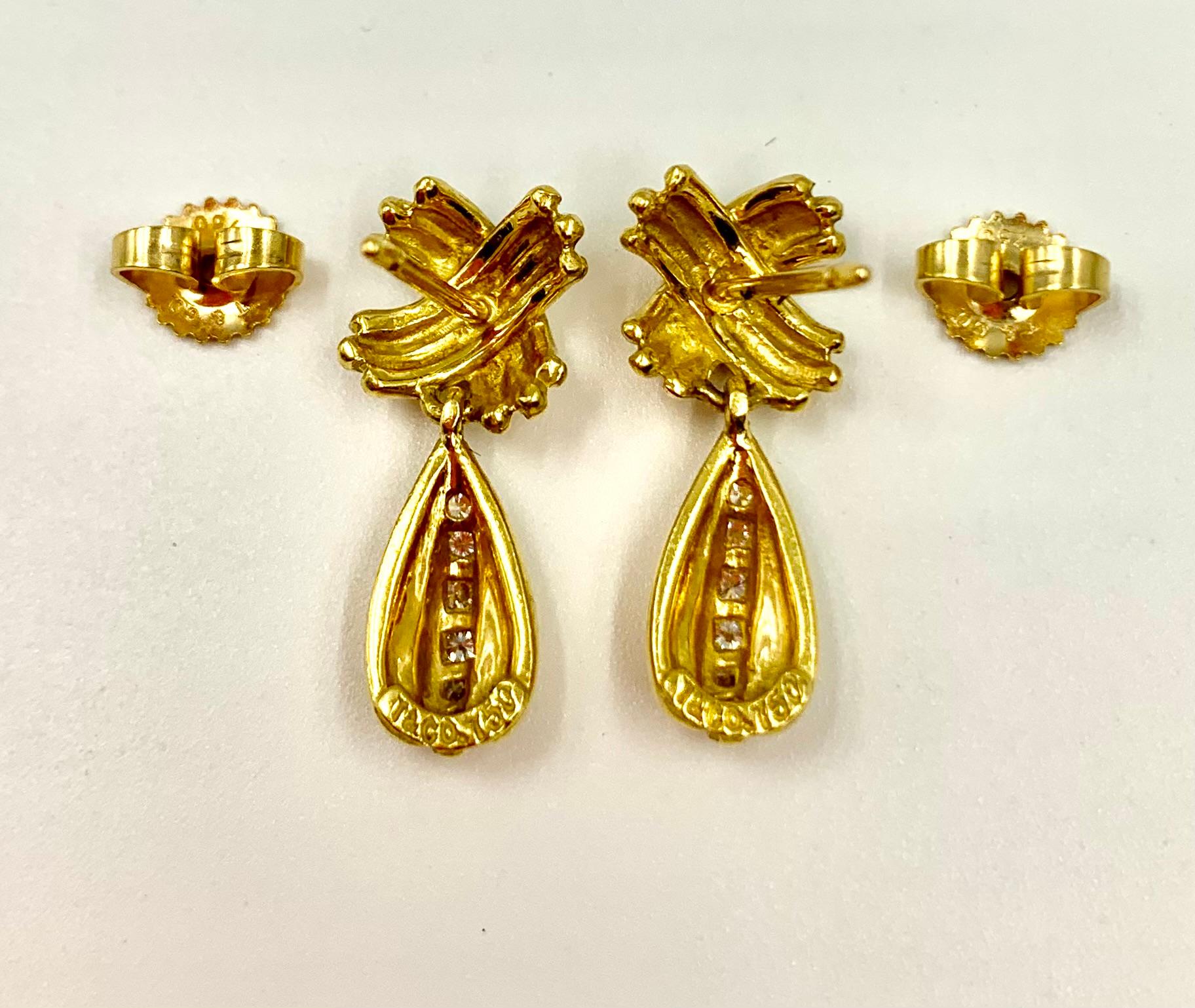Estate Tiffany & Co. Orecchini a goccia Signature X in oro giallo 18 carati con diamante in vendita 1