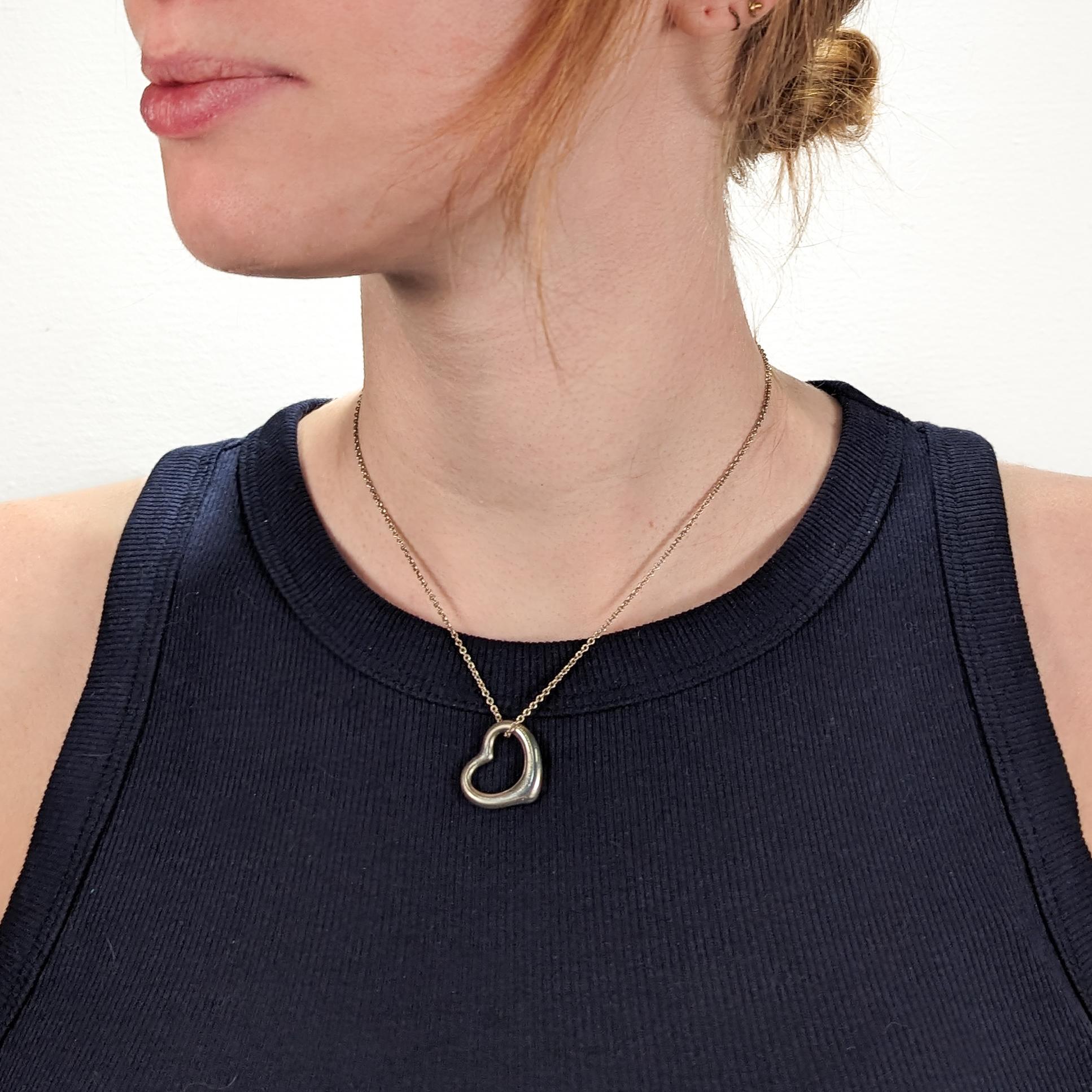 A fine large size openwork heart silver necklace.

By Elsa Peretti for Tiffany & Co.

In sterling silver.

In the form of a heart.

Marked to the reverse: Tiffany & Co. 925 

Simply a wonderful Tiffany design!

Date:
20th Century

Overall