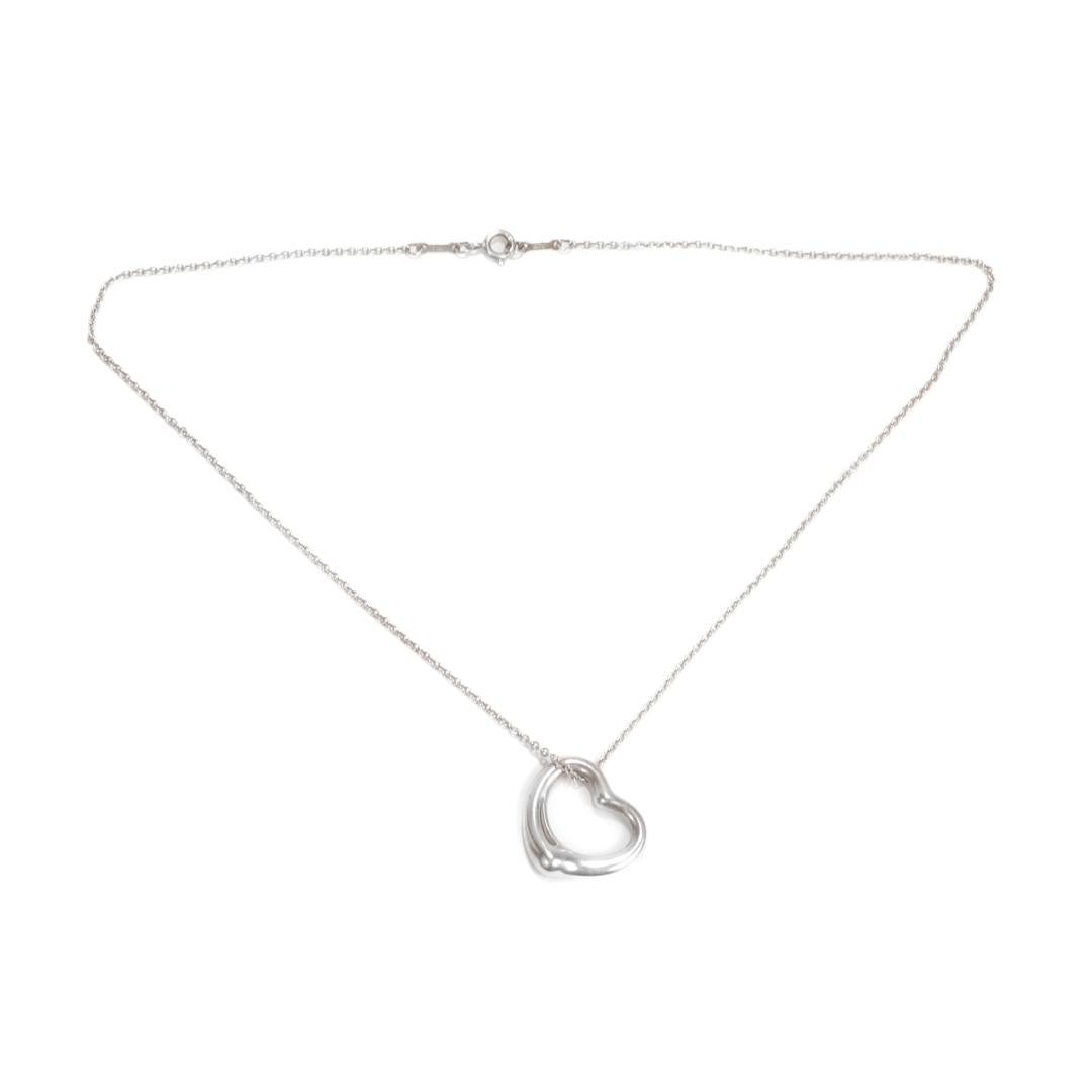 Estate Tiffany & Co Elsa Peretti Large Open Heart Sterling Silver Necklace (Collier en argent Tiffany & Co Elsa Peretti) en vente 4