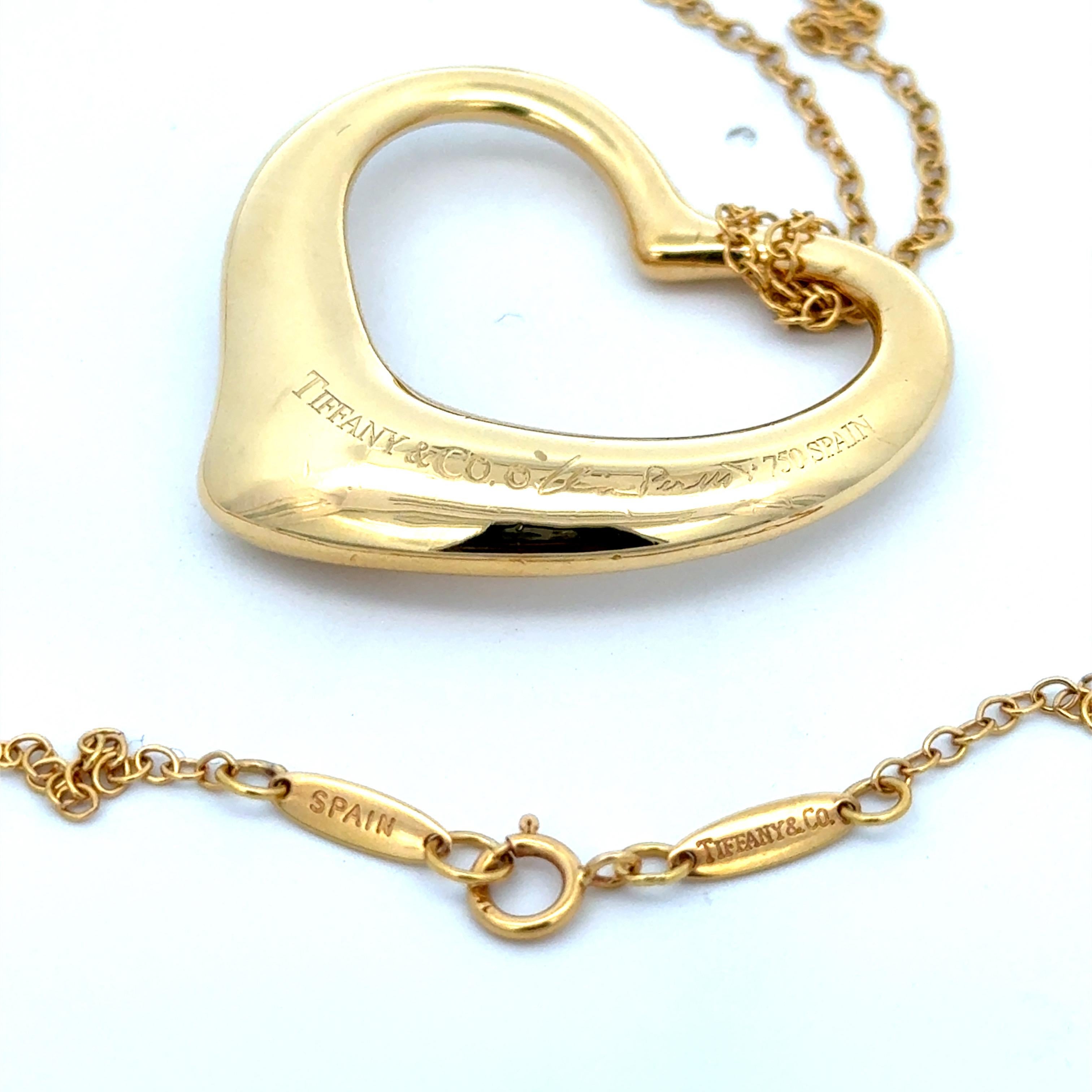 Estate Tiffany & Co. Elsa Peretti Open Heart 36mm Pendant Necklace In Excellent Condition For Sale In Dallas, TX