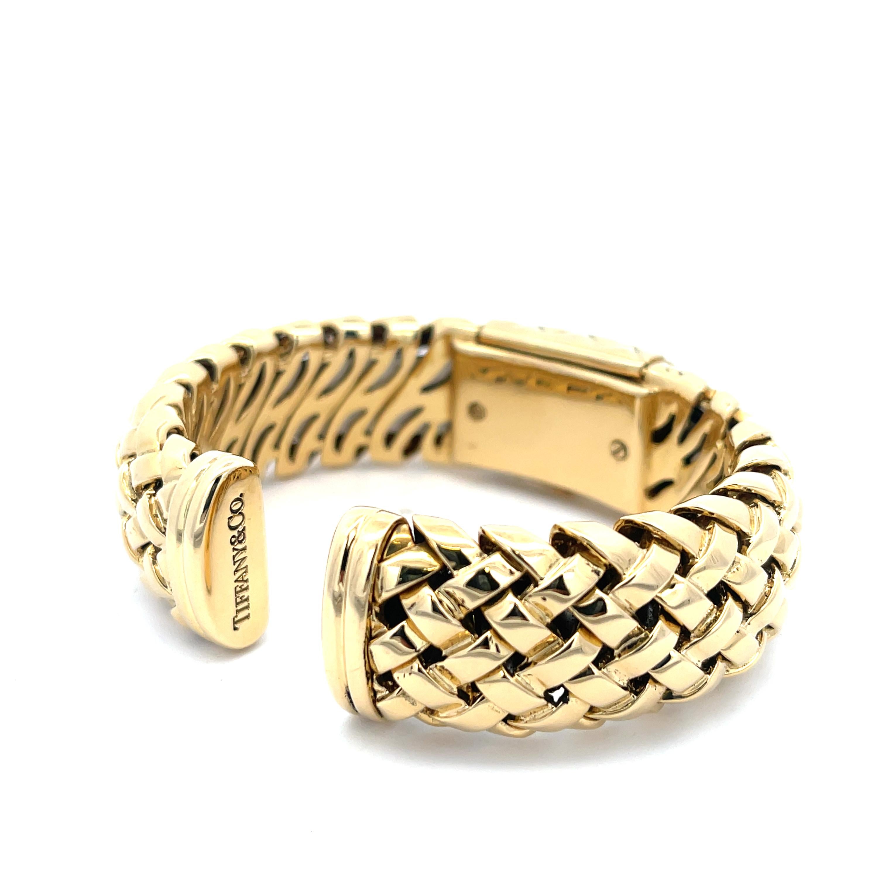 La succession de Tiffany & Co. Bracelet manchette de montre à cadran Hidden Or 18K Excellent état - En vente à Dallas, TX