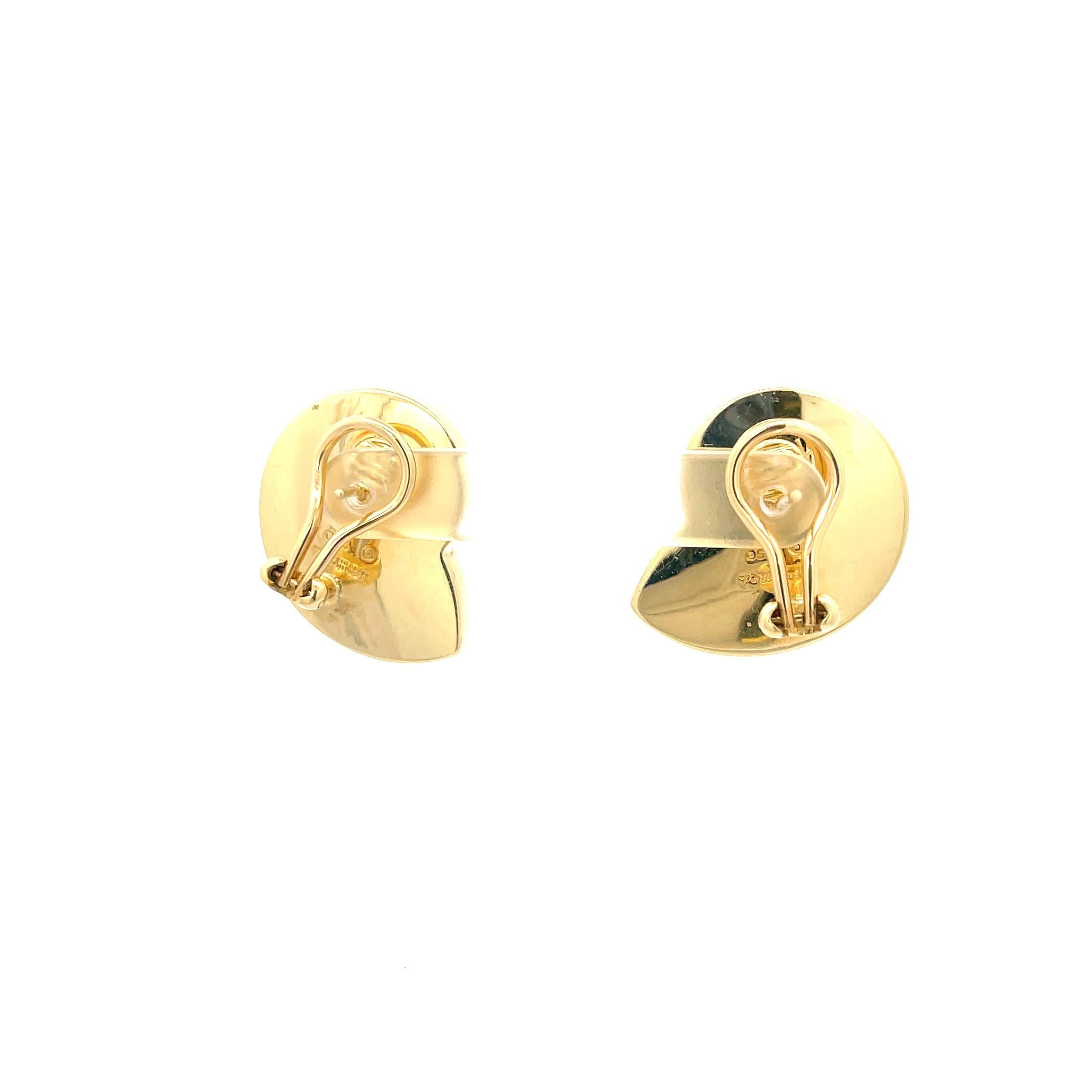 Estate Tiffany & Co. Lapis and MOP Shell Earrings 18K Yellow Gold In Excellent Condition In Dallas, TX