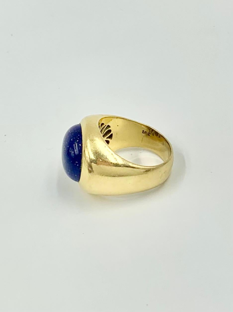Estate Tiffany & Co. Large, Luxurious 18K Yellow Gold Oval Lapis Lazuli Ring 3