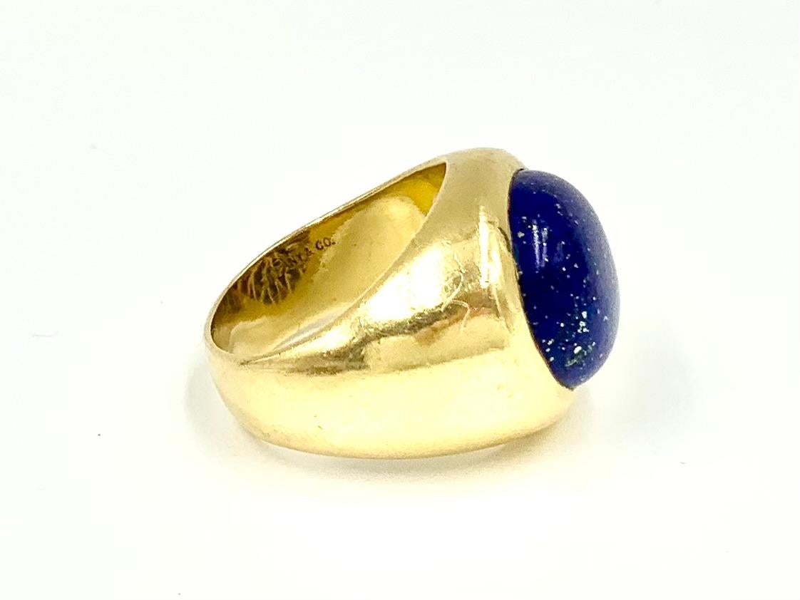 Estate Tiffany & Co. Large, Luxurious 18K Yellow Gold Oval Lapis Lazuli Ring 4