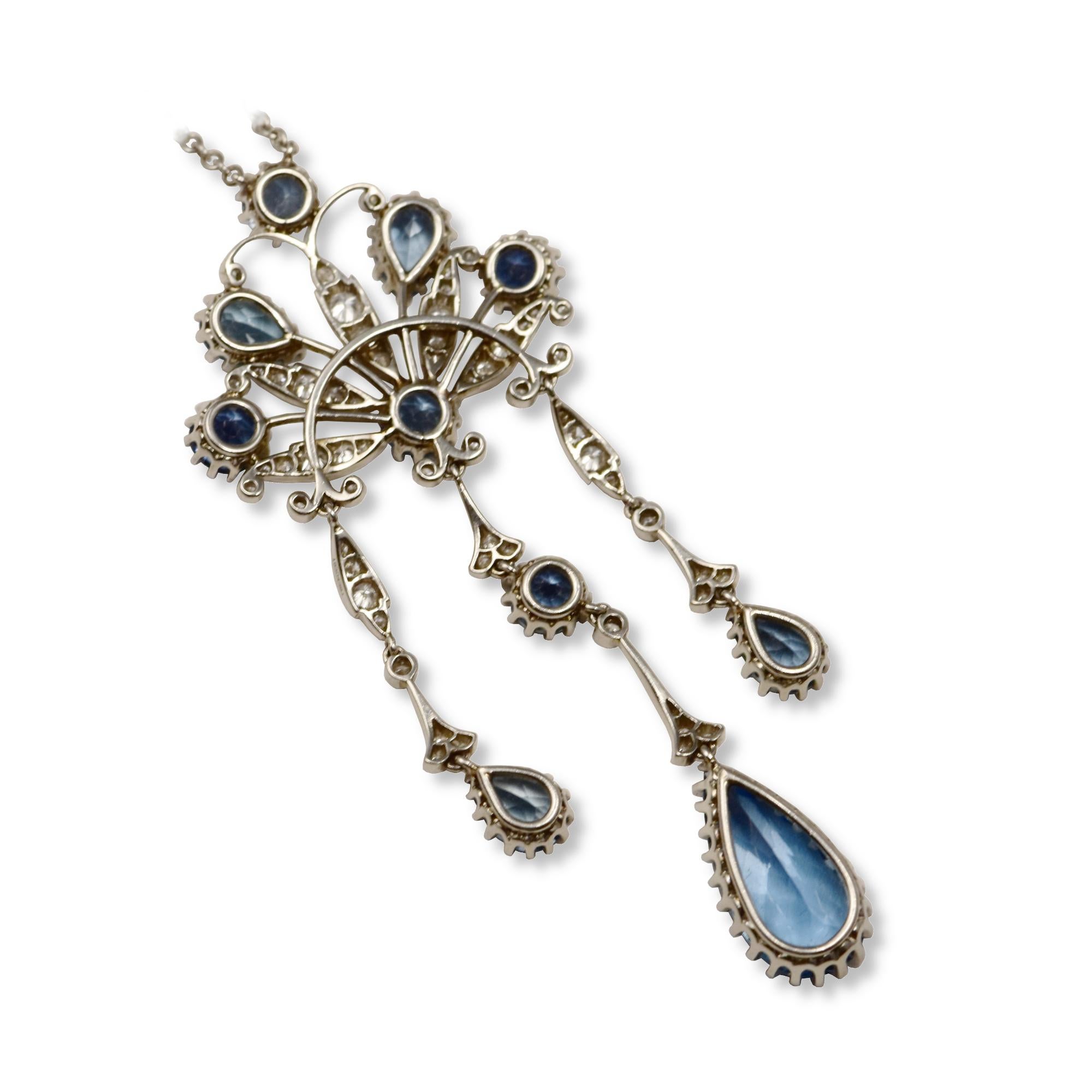 Édouardien Succession de Tiffany & Co. Collier paon en platine avec diamants et aigue-marine en vente