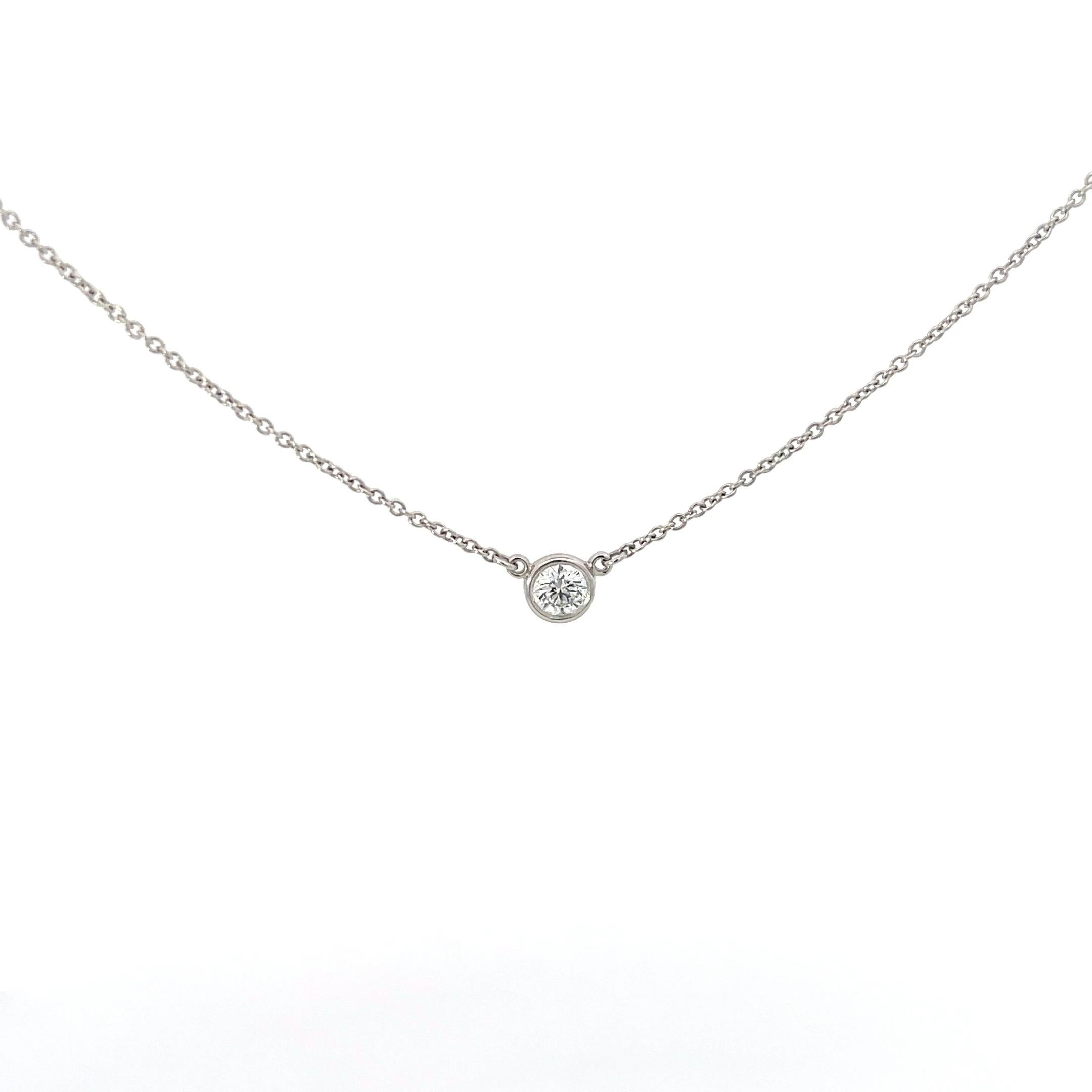 Propiedad Tiffany & Co. Collar de diamantes solitario Platino Corte redondo en venta
