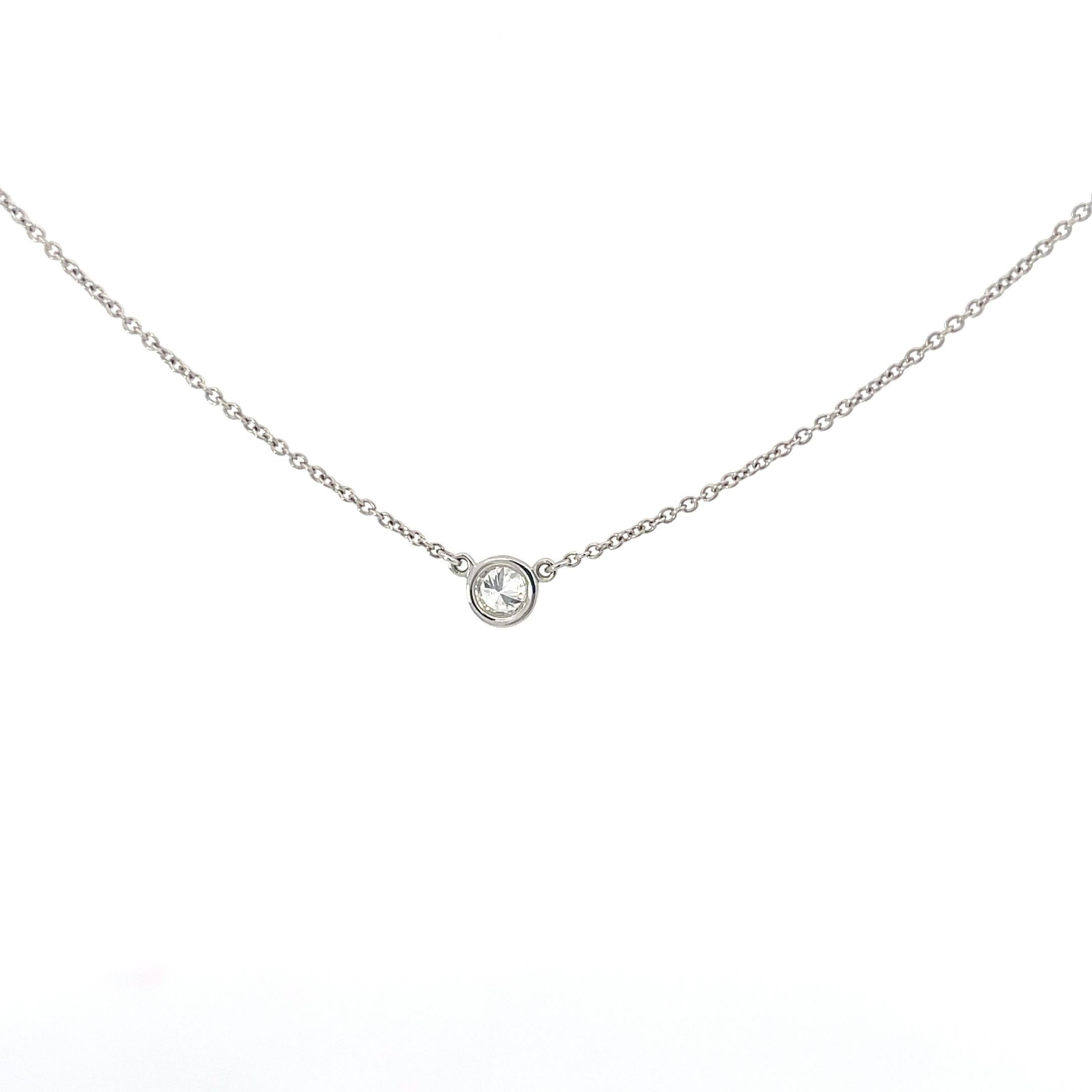 Propiedad Tiffany & Co. Collar de diamantes solitario Platino en Excelente estado para la venta en Dallas, TX