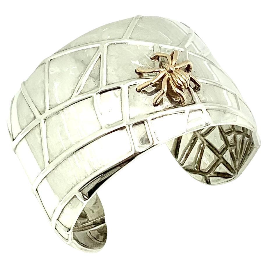 Propiedad Tiffany & Co. Brazalete araña de plata de ley y oro amarillo de 18 quilates en venta