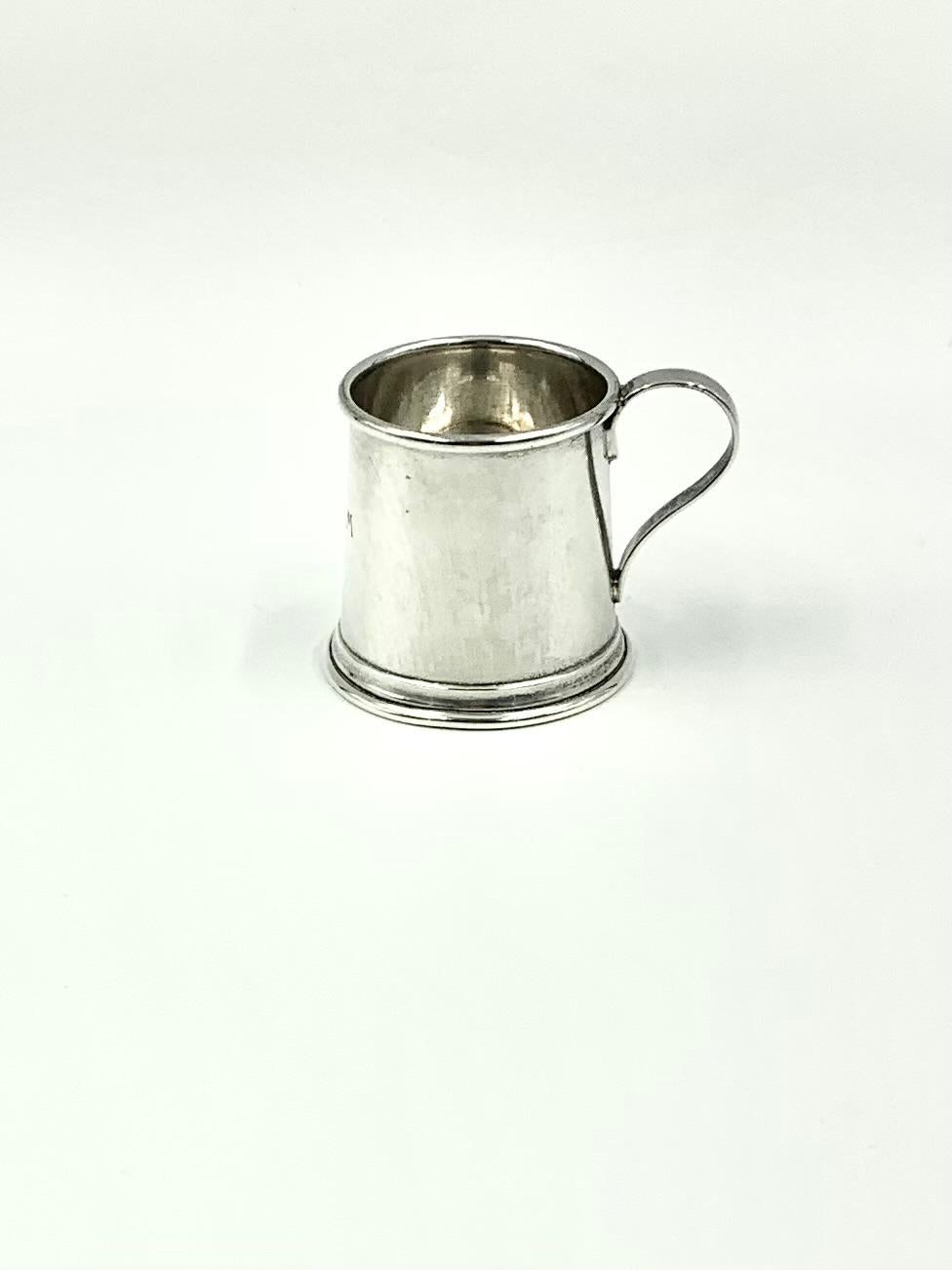 20ième siècle La succession de Tiffany & Co. A Silver Tankard Form A Baby Cup en vente