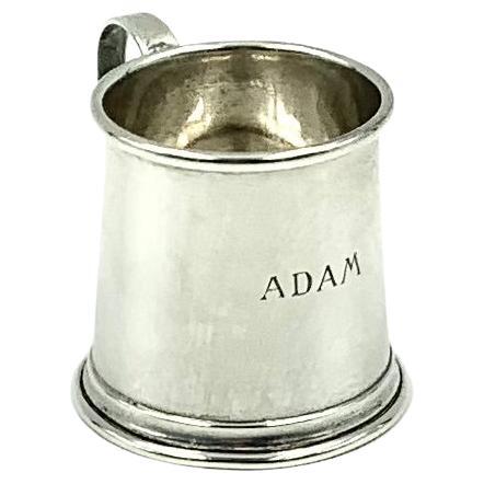 Propiedad Tiffany & Co. Taza de bebé en forma de jarra de plata de ley