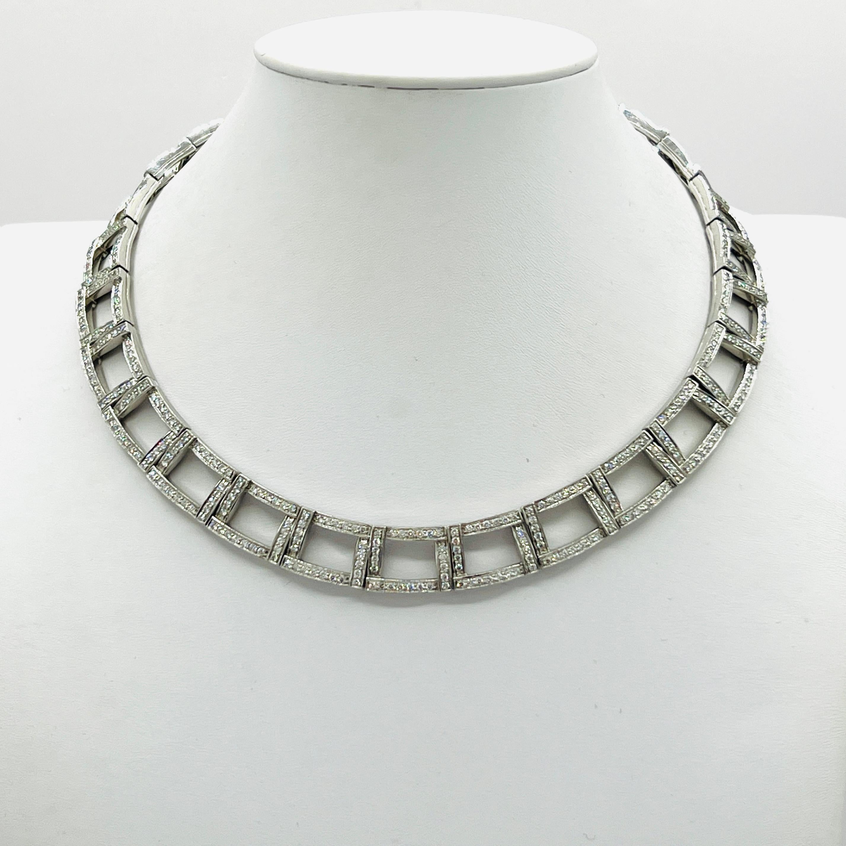 Round Cut Estate Tiffany & Co White Diamond Necklace in Platinum