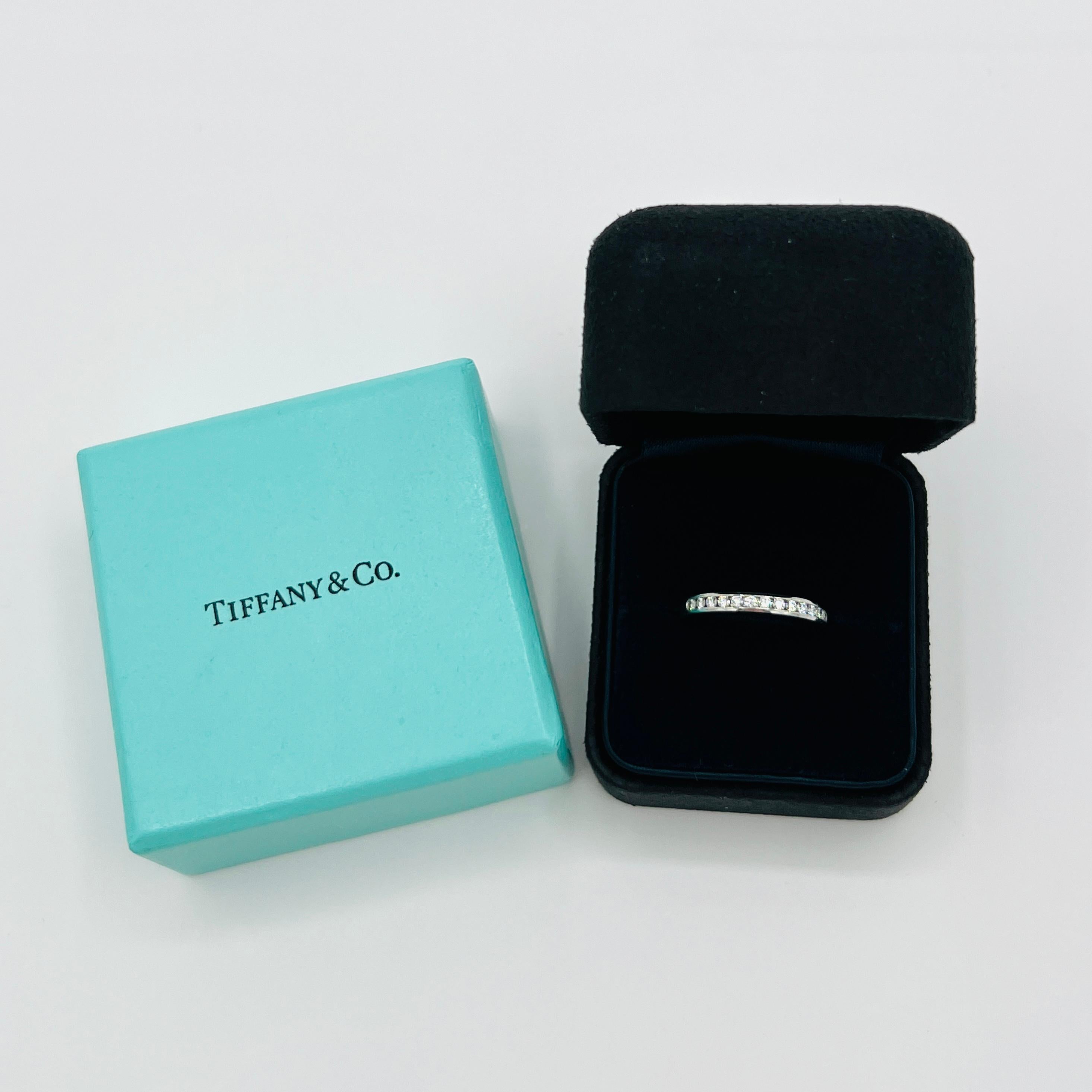 Estate Tiffany & Co White Diamond Round Ring in Platinum For Sale 6