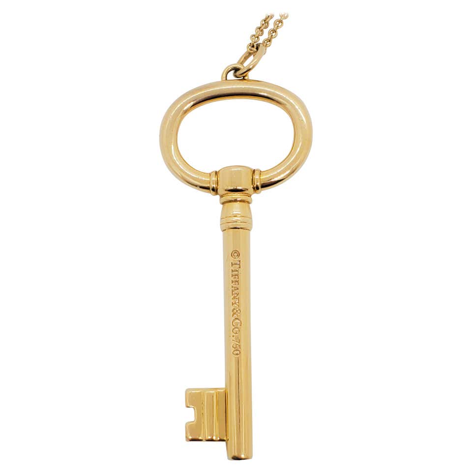 Tiffany And Co Large Key Pendant Necklace 18 Karat Yellow Gold Chain tiffany-and-co-large-key-pendant-necklace-18-karat-yellow-gold-chain