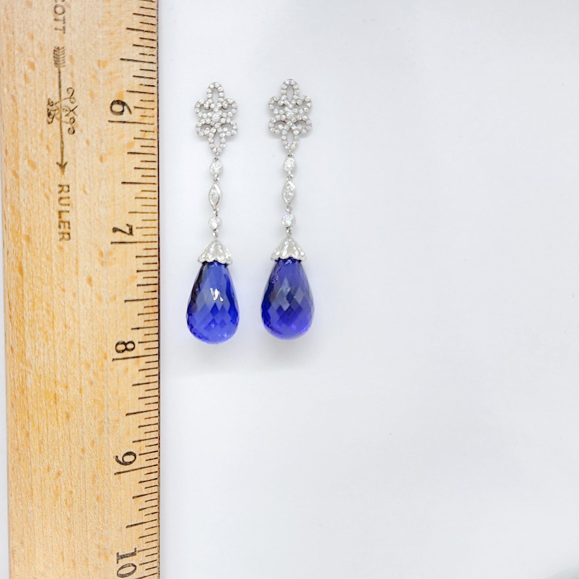 Estate Tiffany & Company Tanzanite and White Diamond Dangle Earrings in Platinum In New Condition In Los Angeles, CA