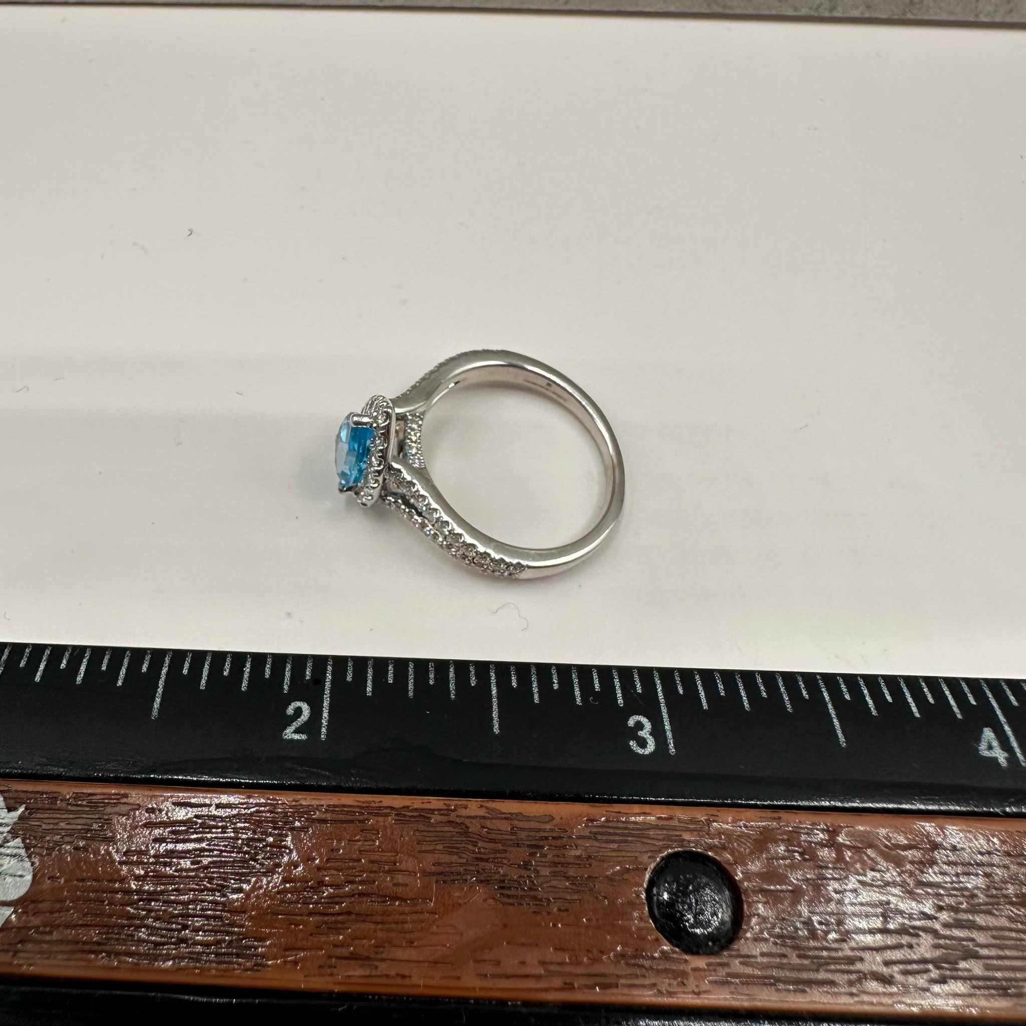 De las mujeres Anillo de Topacio y Diamante en Oro Blanco de 14kt 8.5x6mm Topacio Corte Pera en venta
