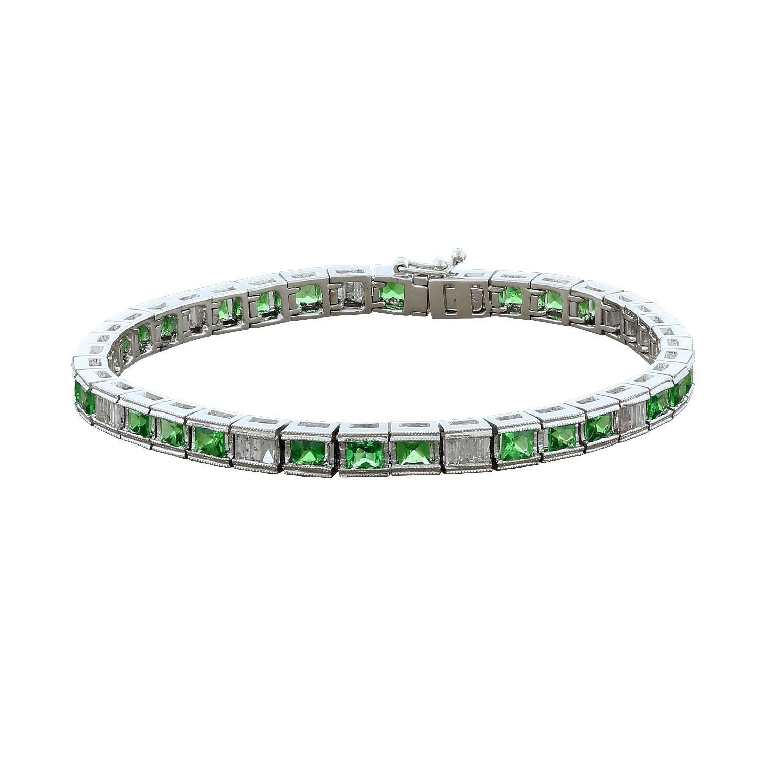 Tsavorite & 14k Gold Found Ribbed Bangle main image 1