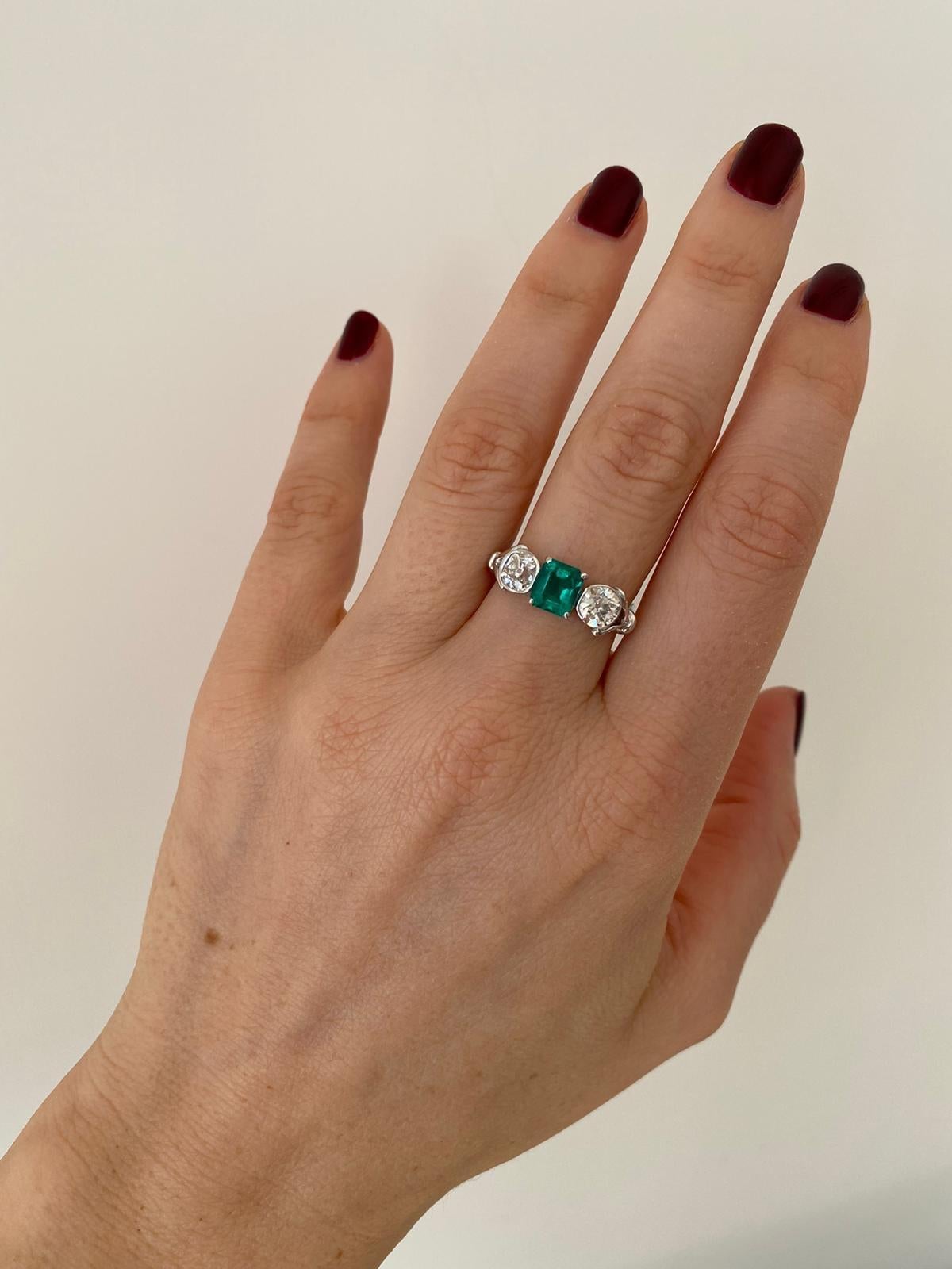 Estate Untreated Colombian Emerald Gold Three-Stone Ring 4