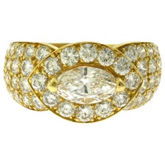  Van Cleef & Arpels Pear Shape Diamond Cluster Cocktail 18 Karat Gold Ring