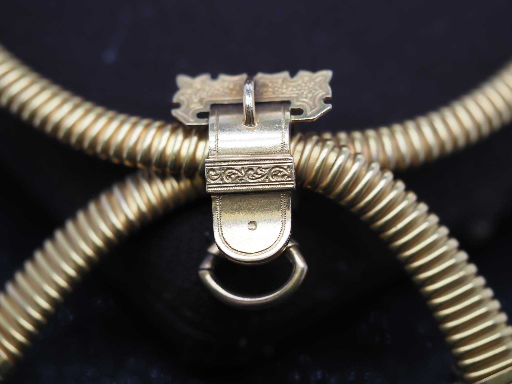 Estate VEstate Collana vittoriana con nappe Tubogas in oro giallo 18 carati con ciondolo in vendita 6