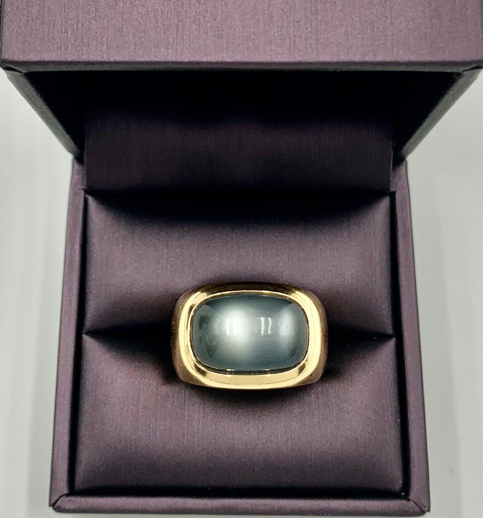 Vhernier Cabochon-Mondstein-Ring aus 18 Karat Gelbgold (Moderne) im Angebot