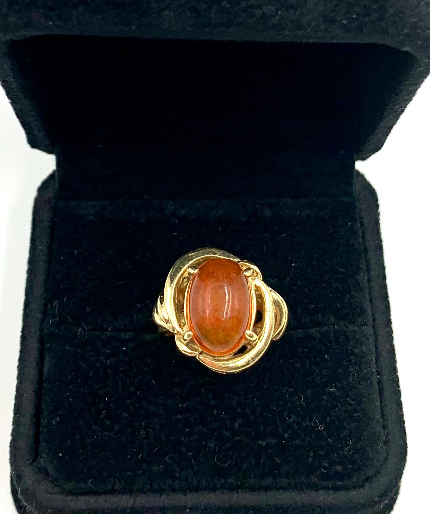 Bague de succession en or jaune 14 carats avec opale de feu cabochon en vente 4