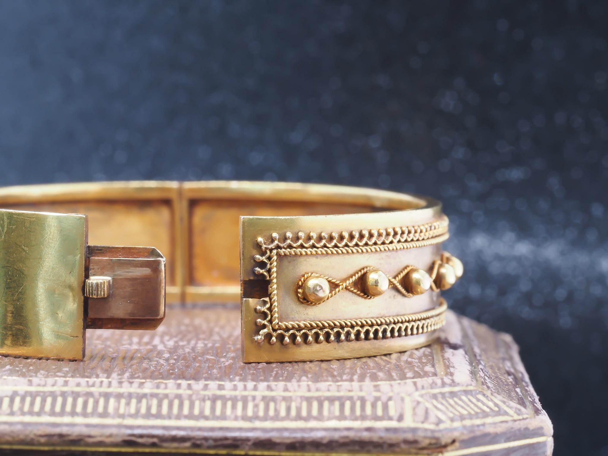 Estate Victorian 14K Gold with 22K Gold Wash Bangle - VHK#1007 In Good Condition For Sale In Hicksville, NY