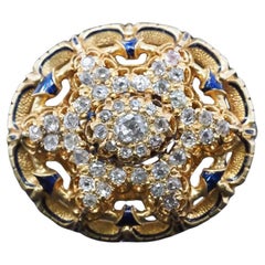 Estate vittoriana, circa 1867, spilla con diamanti e smalti incisi con scatola