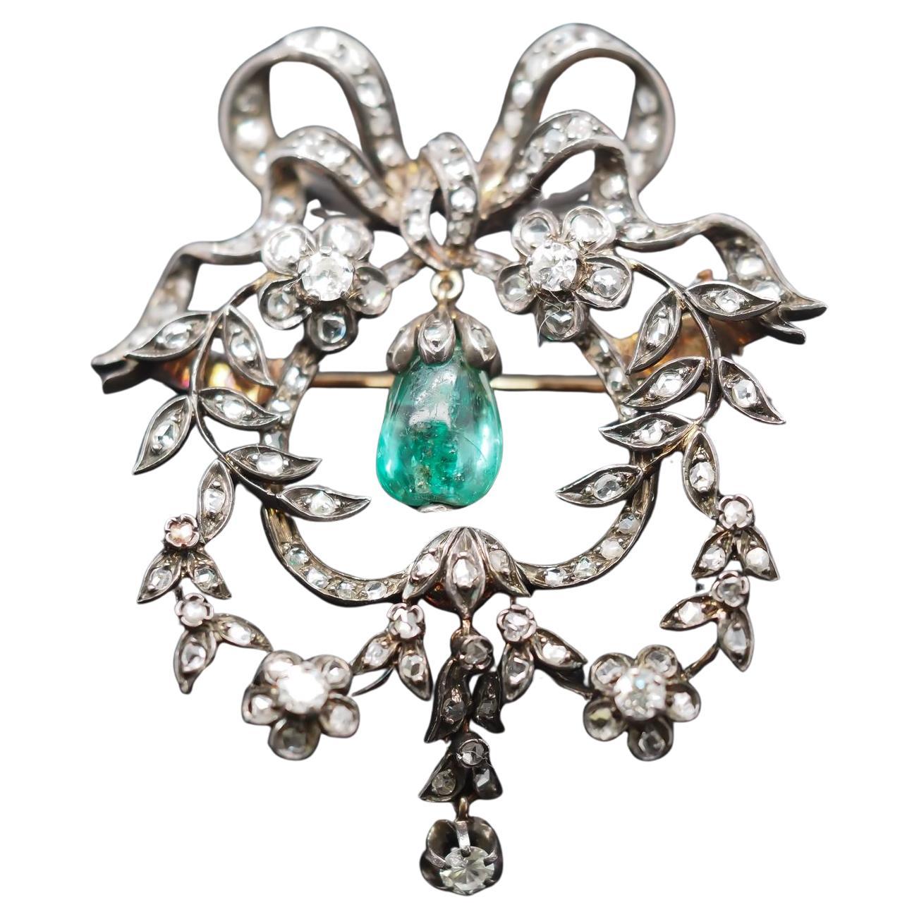 Broche royale victorienne en forme de goutte d'eau avec émeraudes et diamants