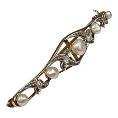 Estate Victorian Pearl and Diamond Brooch in 14kt Yellow Gold – 0.15ct