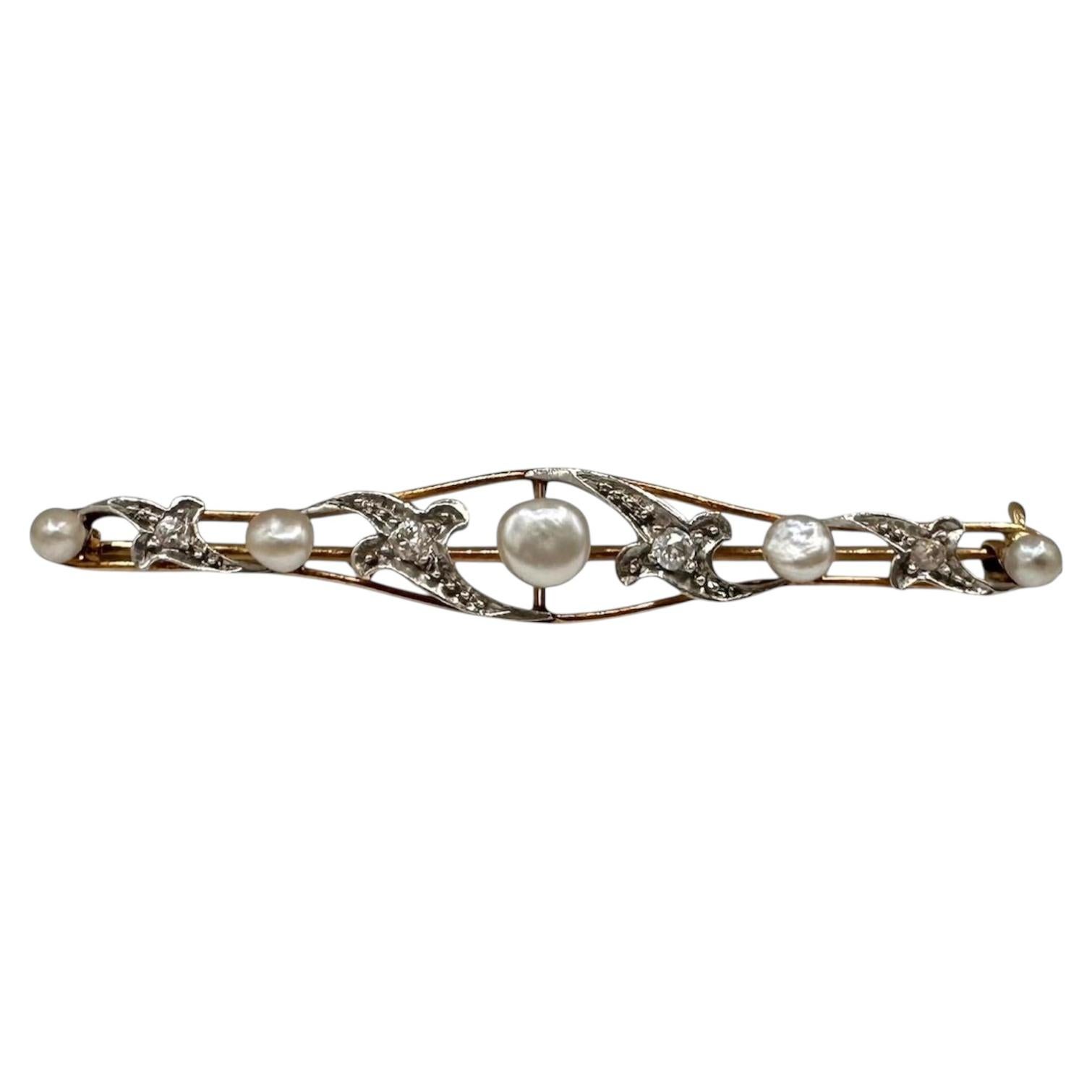 Estate Victorian Pearl and Diamond Brooch in 14kt Yellow Gold – 0.15ct
