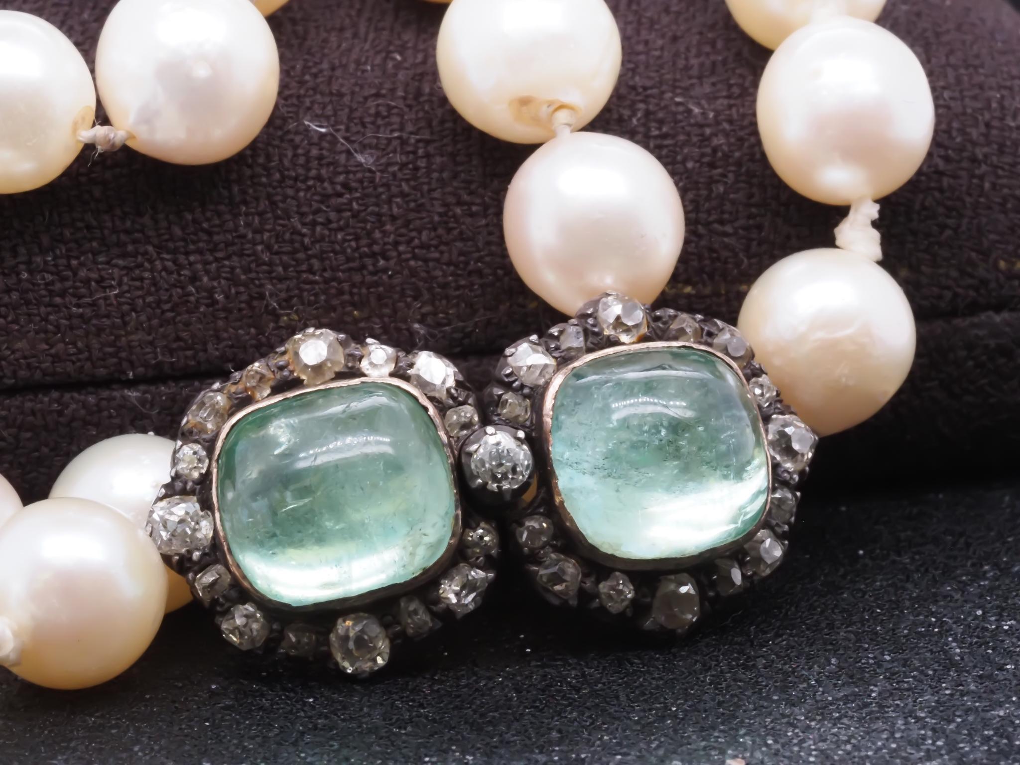 Smeraldo russo vittoriano di proprietà e diamanti Old Mine  Collana di perle con chiusura - In condizioni buone in vendita a Hicksville, NY