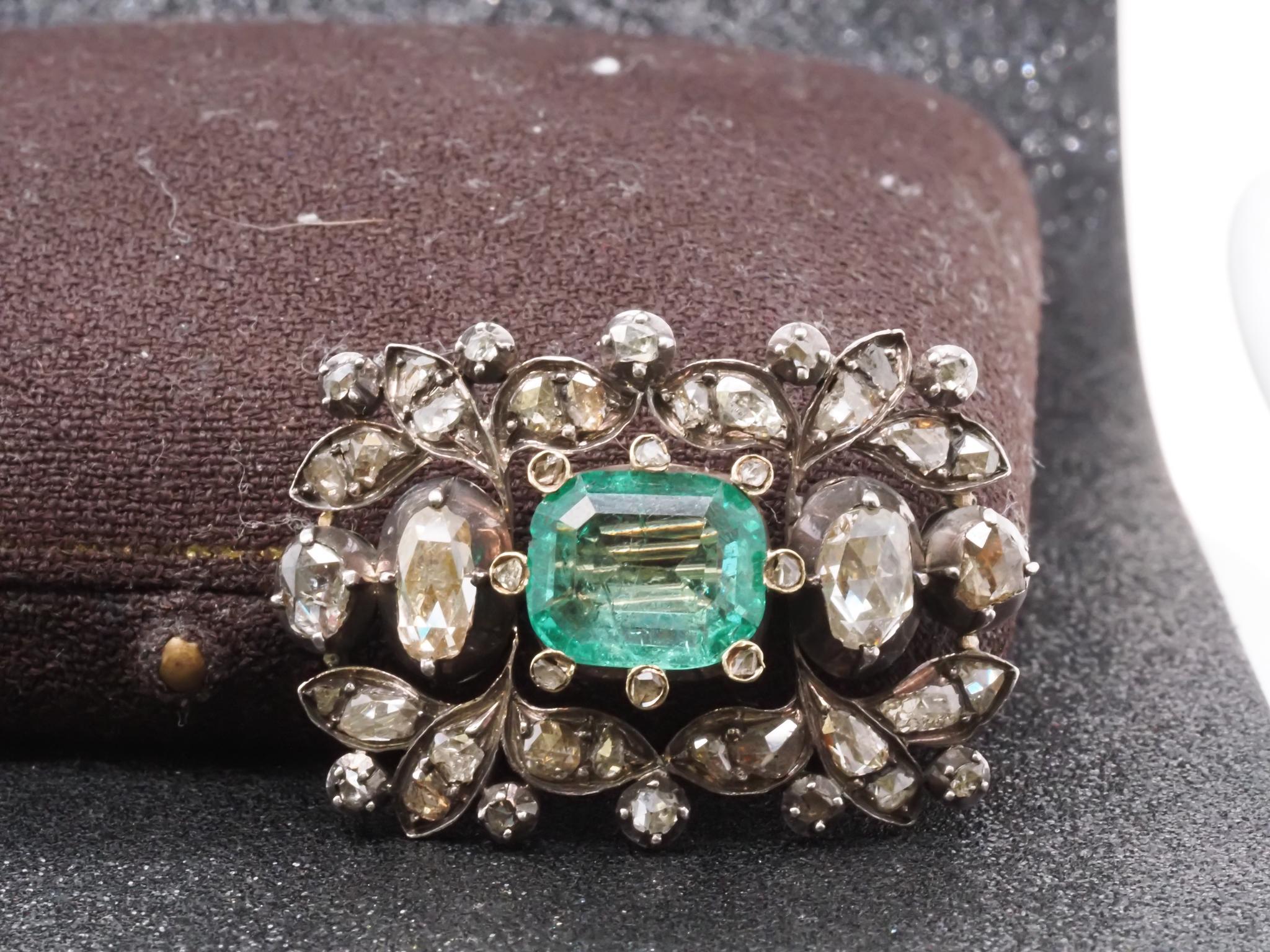 Estate Victorian Silver Top and Gold AGL 4ct Colombian Emerald Brooch - VHK#826b

Item Details:
Metal Type: 14K Yellow Gold and Silver Top [Tested]
Weight: 11.7 grams

Emerald Details: AGL Report: 1148851, Colombian Emerald, Minor Oil, 12.0mm x