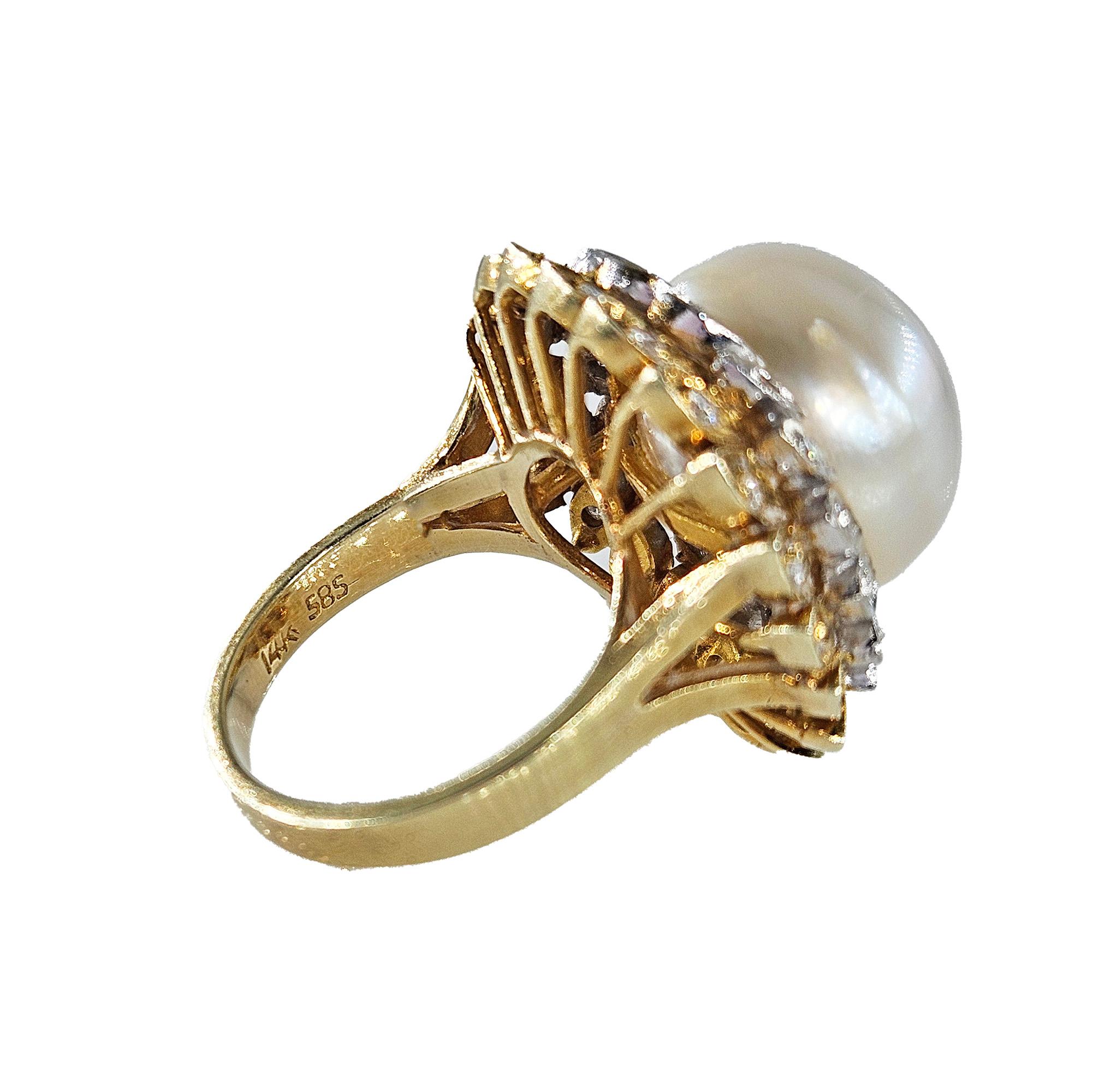 Estate Vintage 14.40mm South Sea Pearl 0.50ct Diamond 14k White Yellow Gold Ring In Good Condition For Sale In New York, NY