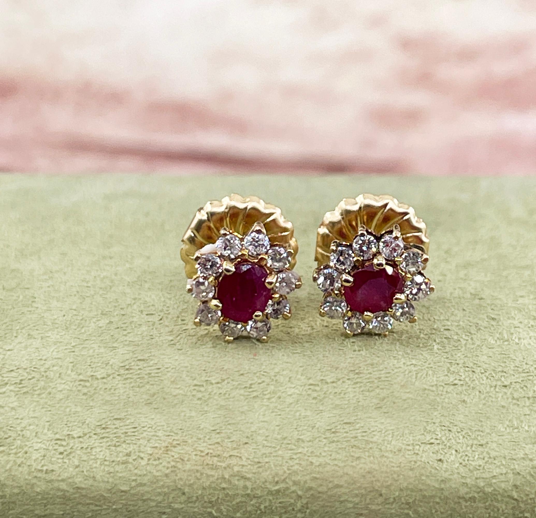 Estate Vintage 1.50ct RUBY Diamonds 14K/18K Gold Cluster Stud Post Earrings      For Sale 10