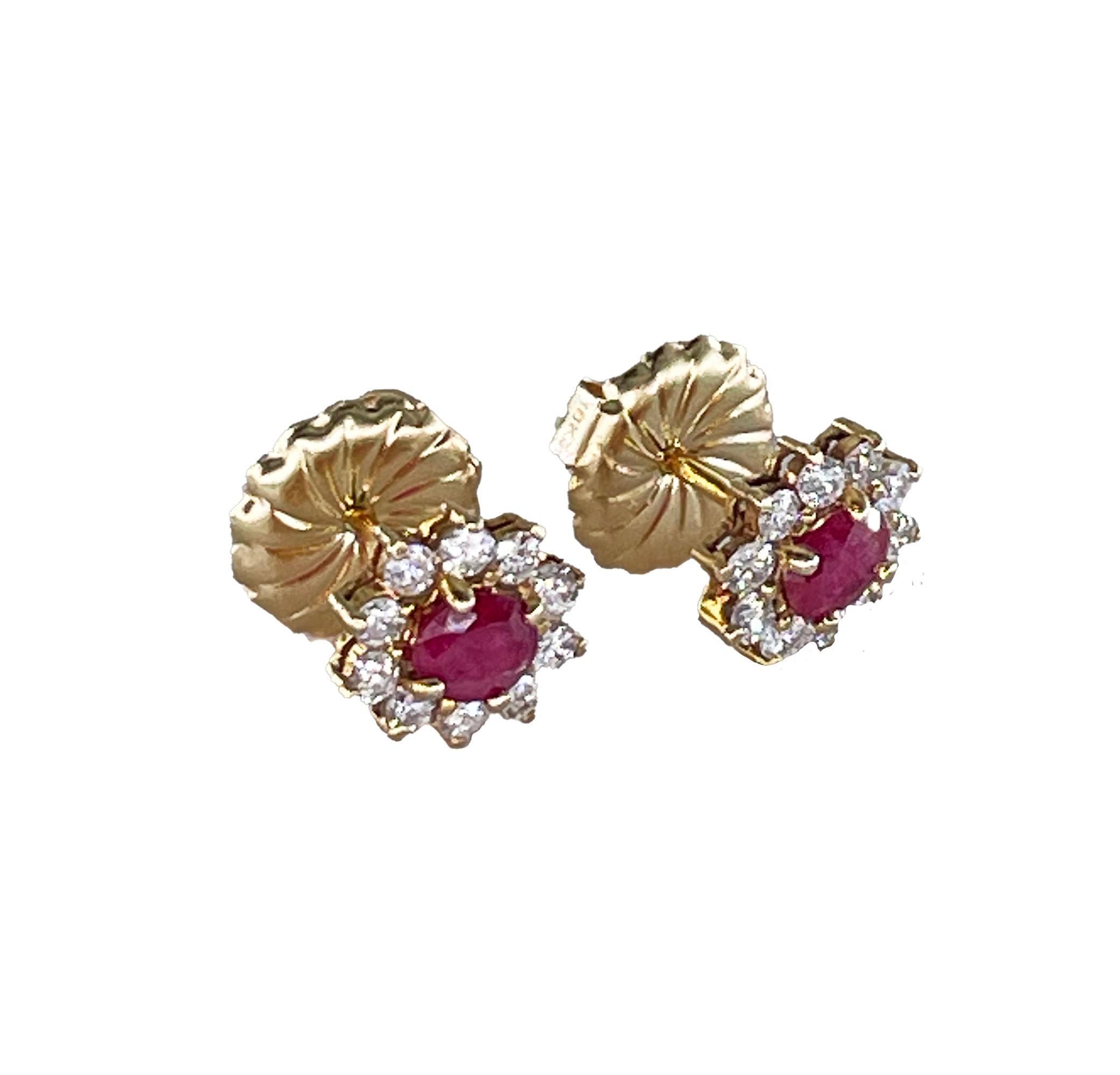 Estate Vintage 1.50ct RUBY Diamonds 14K/18K Gold Cluster Stud Post Earrings      For Sale 4