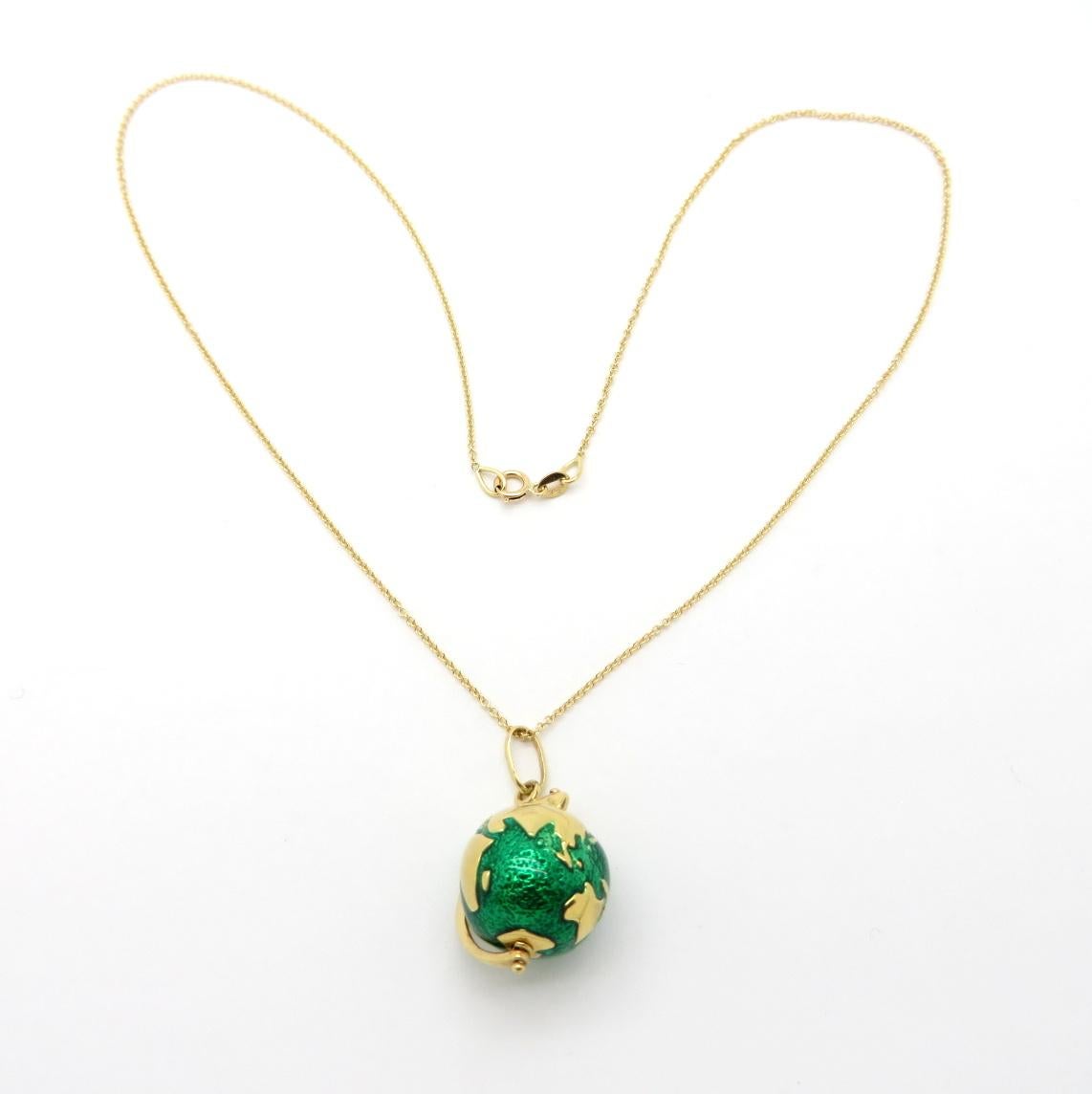 globe necklace gold