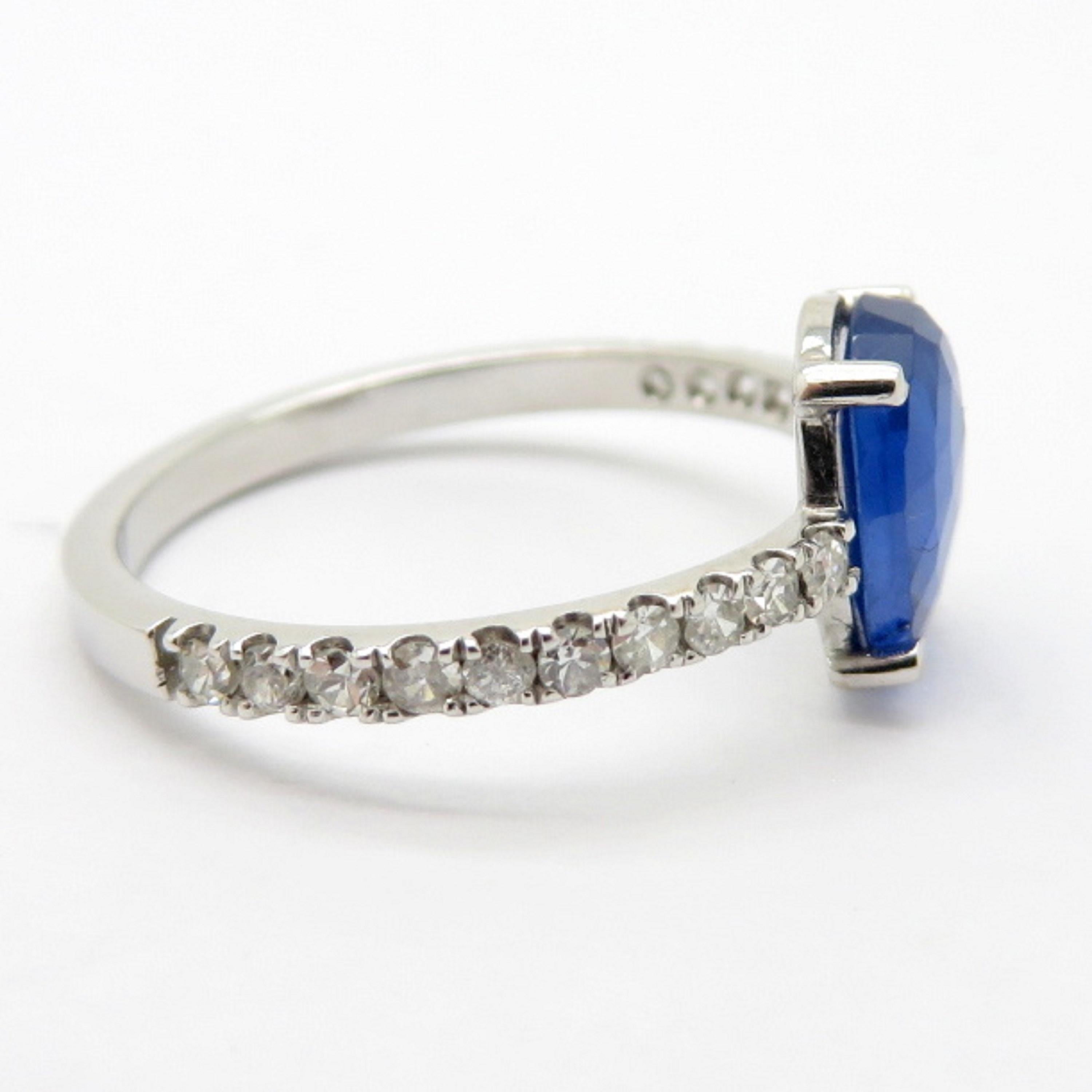 Estate Vintage 18 Karat White Gold Burmese Blue Sapphire and Diamond Ring In Excellent Condition For Sale In Scottsdale, AZ