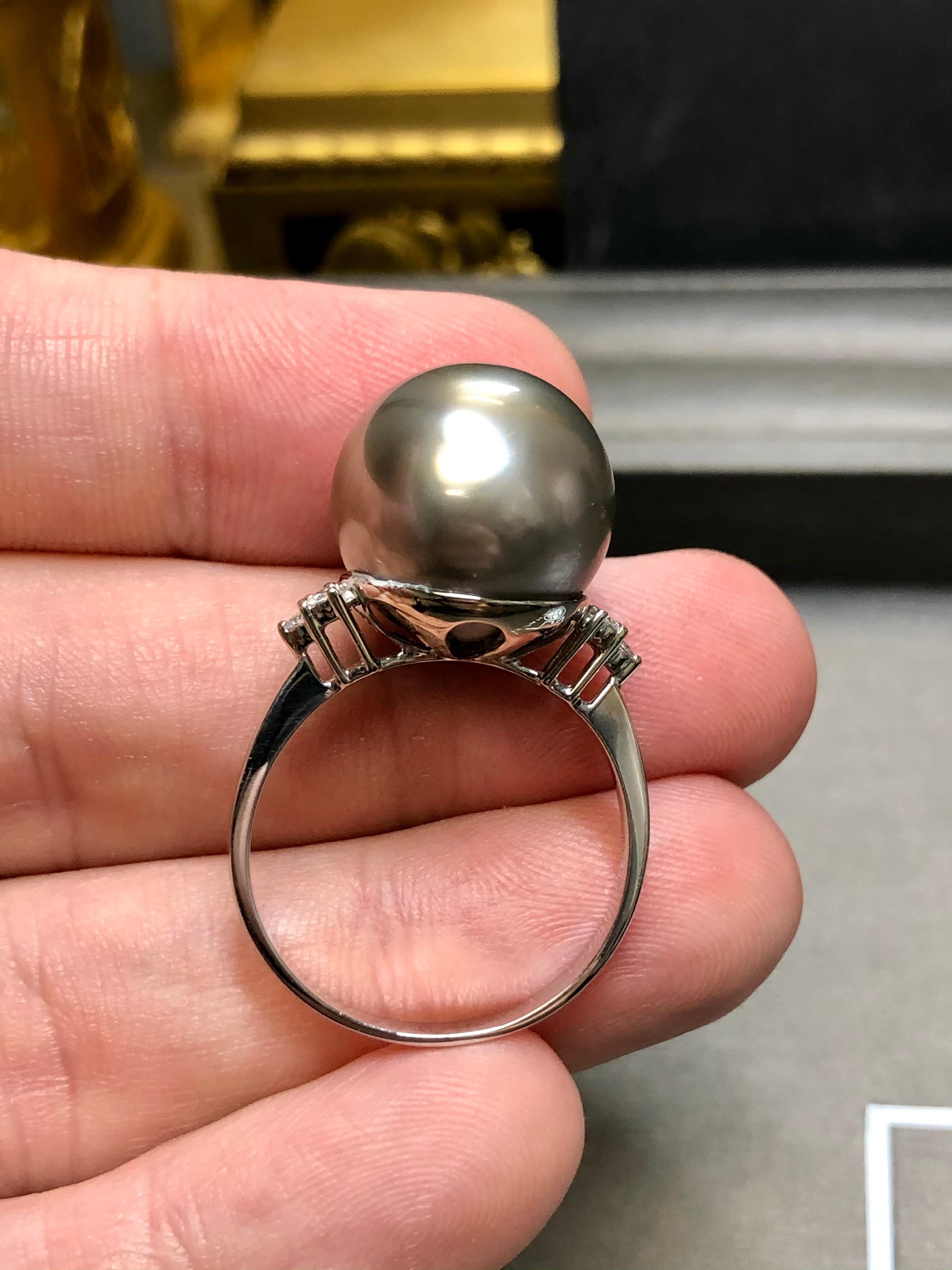 Women's or Men's Estate Vintage 18K White Gold Large 16mm Tahitian Pearl Diamond Ring