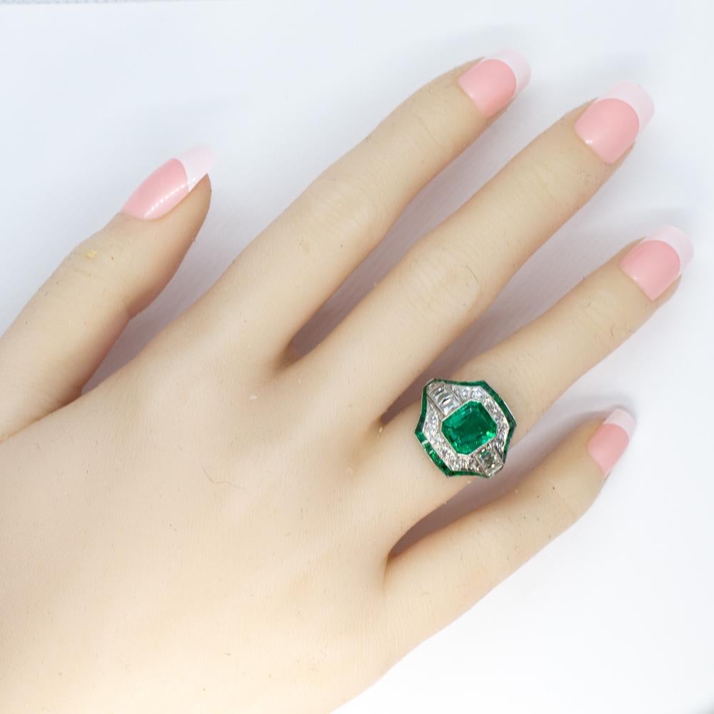 Estate Vintage Antique Platinum Art Deco Columbian Emerald and Diamond Ring 2