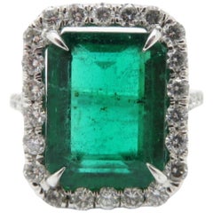 Estate Vintage Antique Platinum Emerald and Diamond Halo Ring