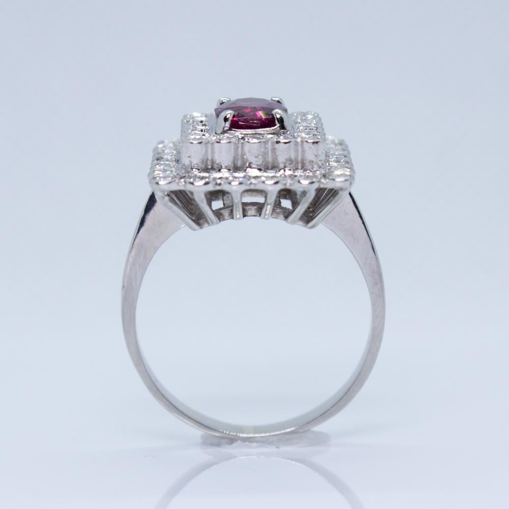 1.05ct Oval Ruby and Diamond Ring In Excellent Condition For Sale In Scottsdale, AZ