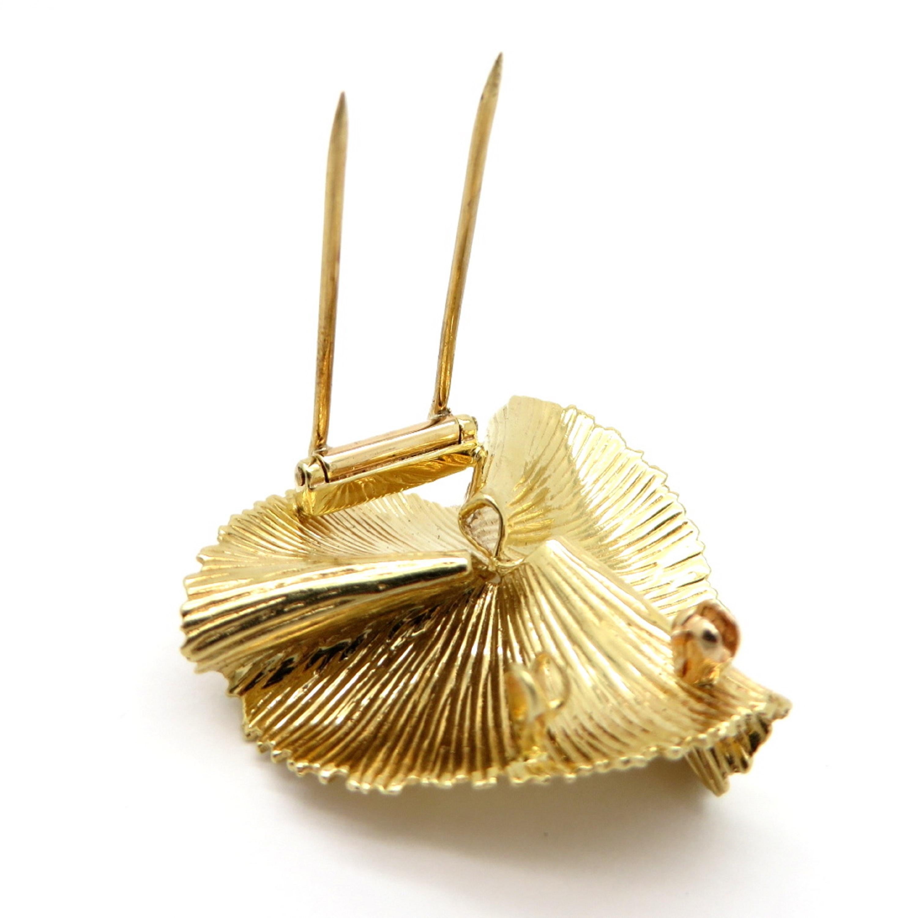 Nachlass Vintage Designer Tiffany & Co. 14 Karat Gold gefaltete Draht-Brosche Pin im Angebot 1
