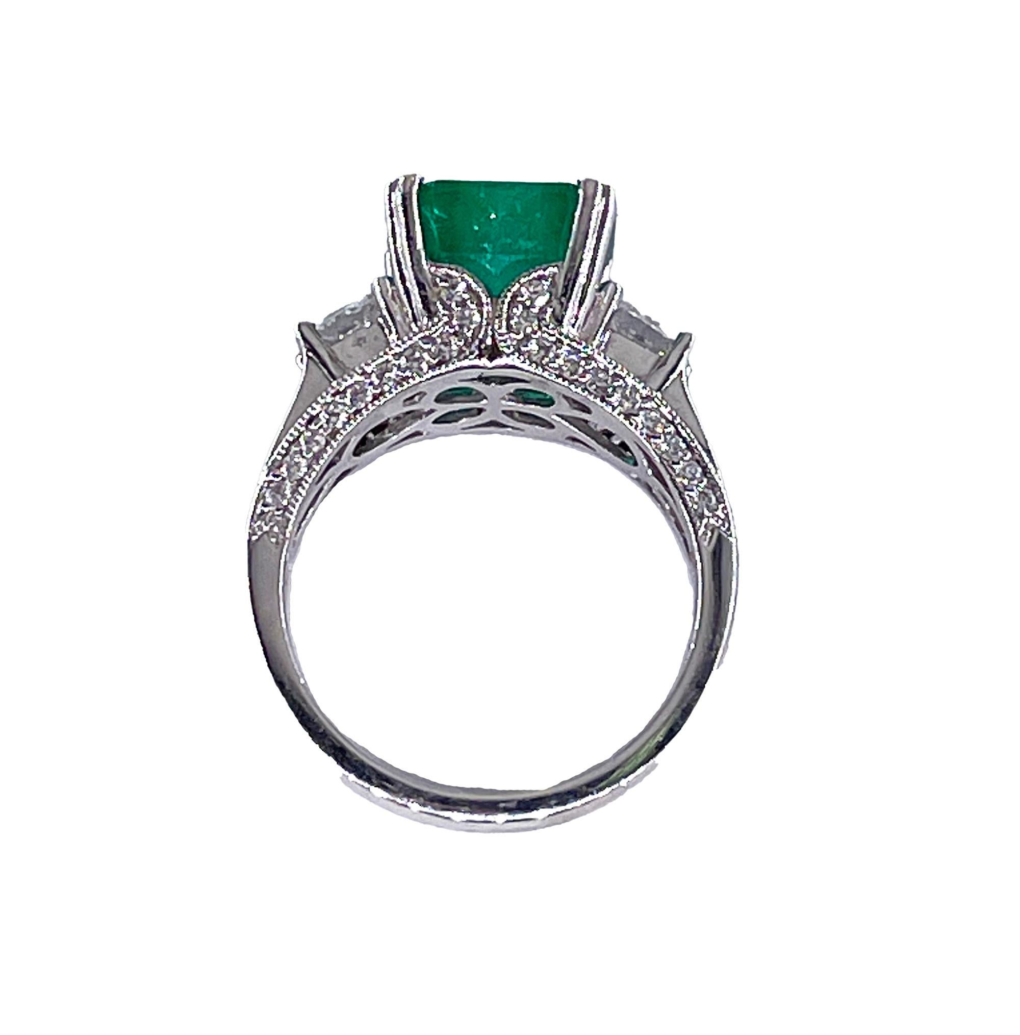 Modern  Estate Vintage GIA 7.00ct  Emerald Diamond Engagement Wedding 18KW Gold Ring For Sale
